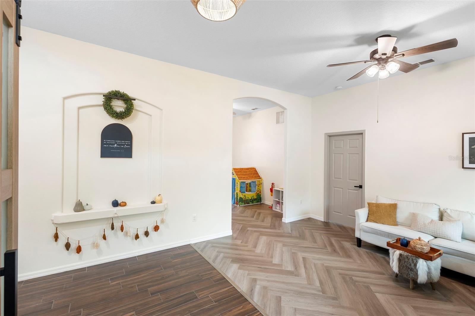 Image 11 of 43 For 700 Cypress Oak Circle