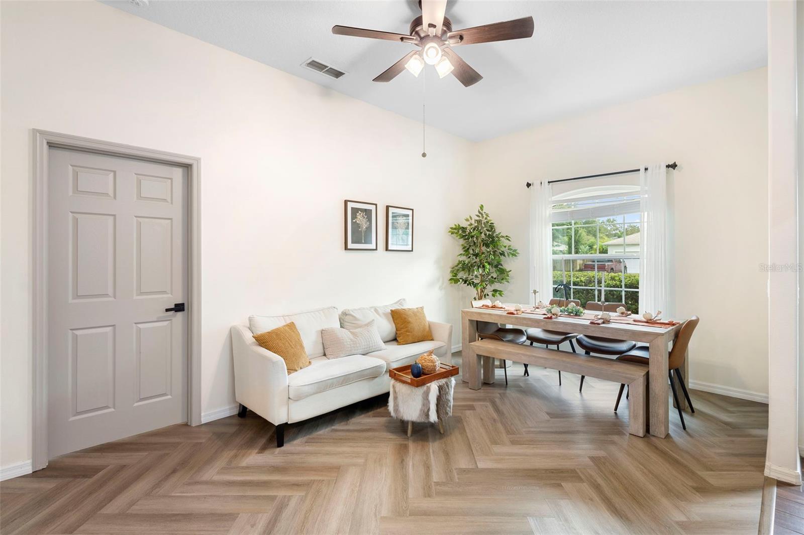 Image 12 of 43 For 700 Cypress Oak Circle