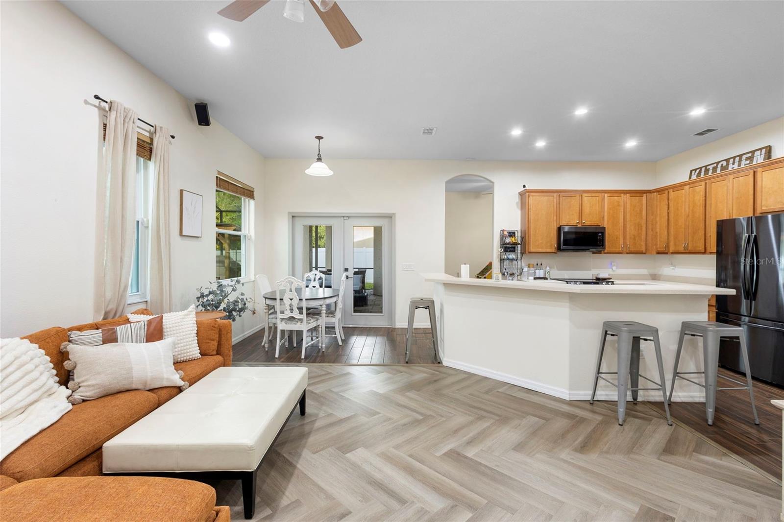 Image 14 of 43 For 700 Cypress Oak Circle