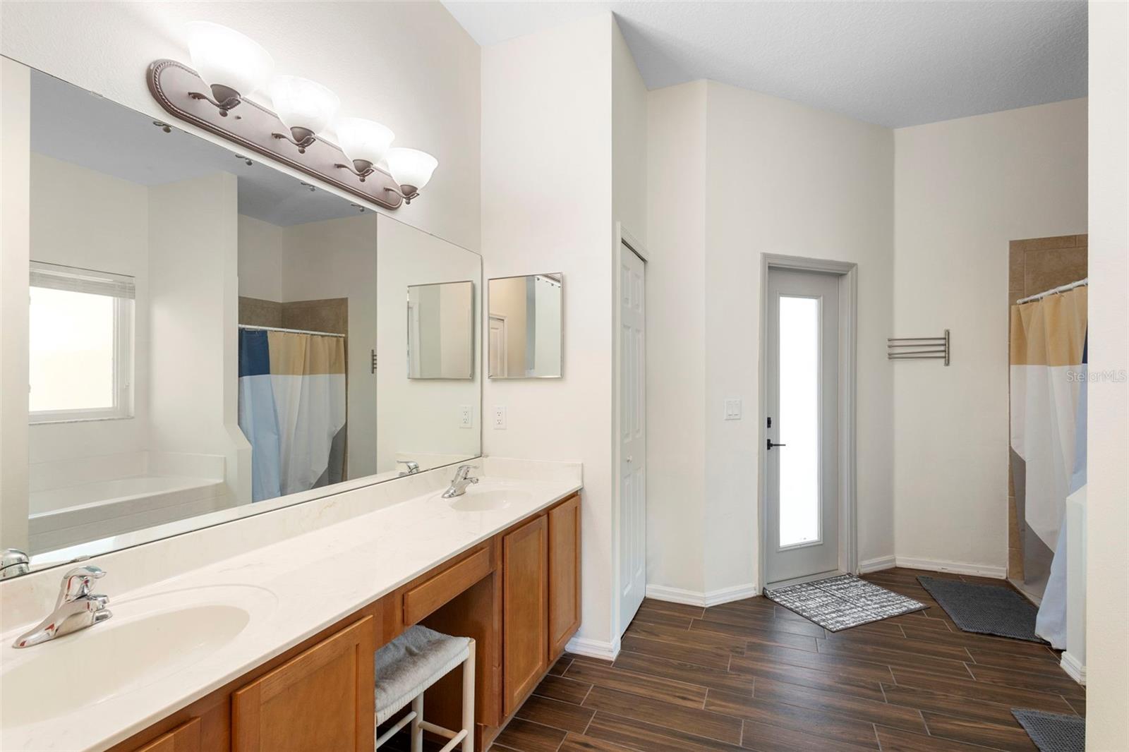 Image 24 of 43 For 700 Cypress Oak Circle