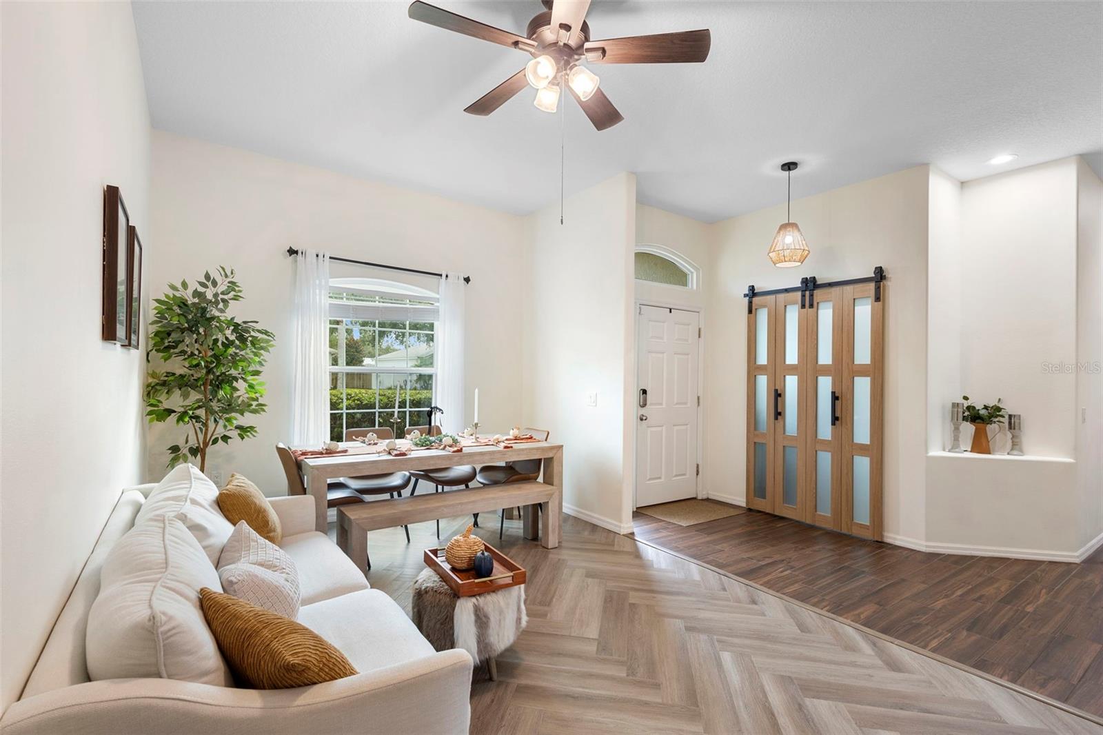 Image 8 of 43 For 700 Cypress Oak Circle