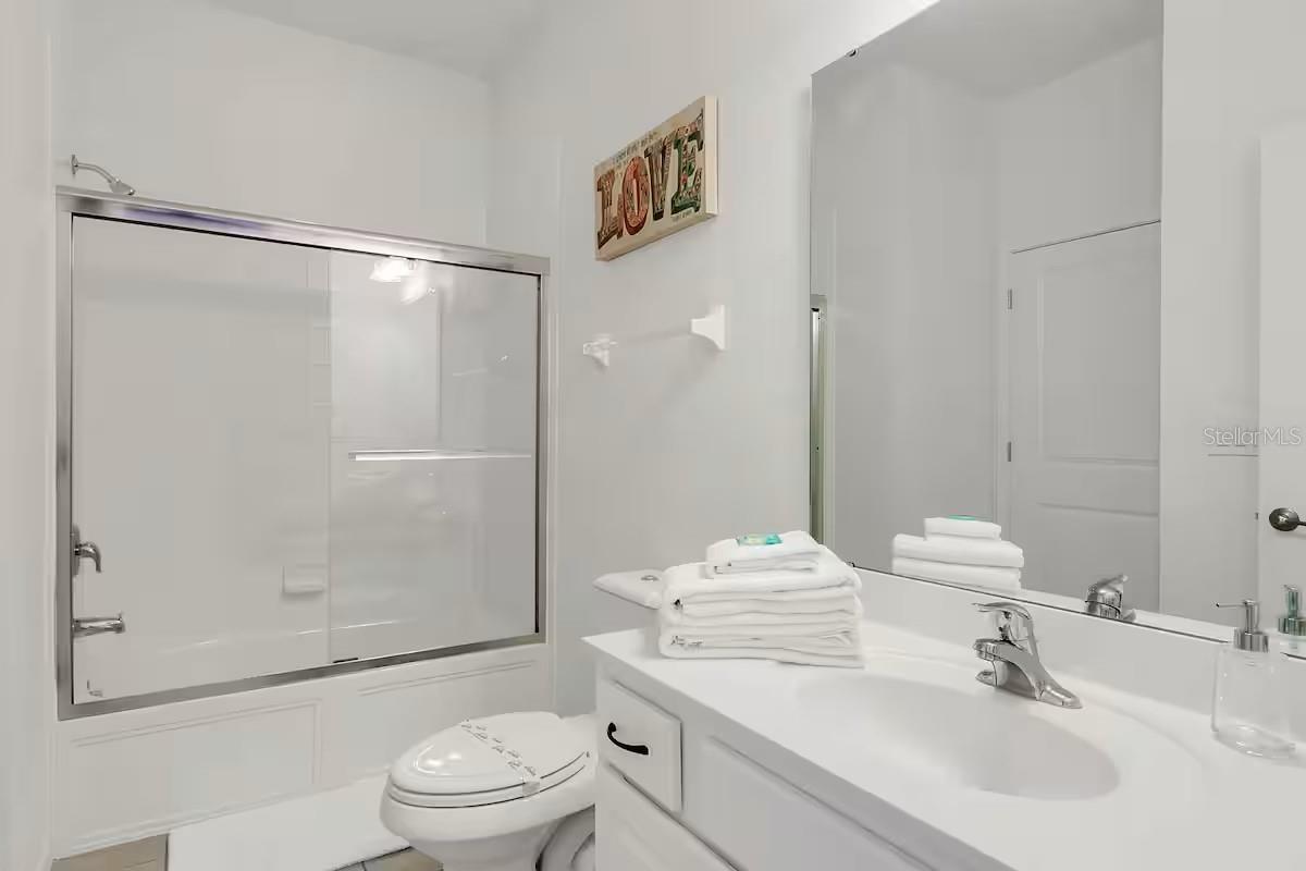 Image 15 of 19 For 2669 Calistoga Avenue