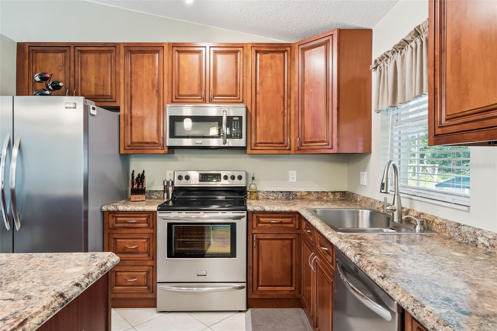 Image 9 of 32 For 10131 Cypress Glen Place