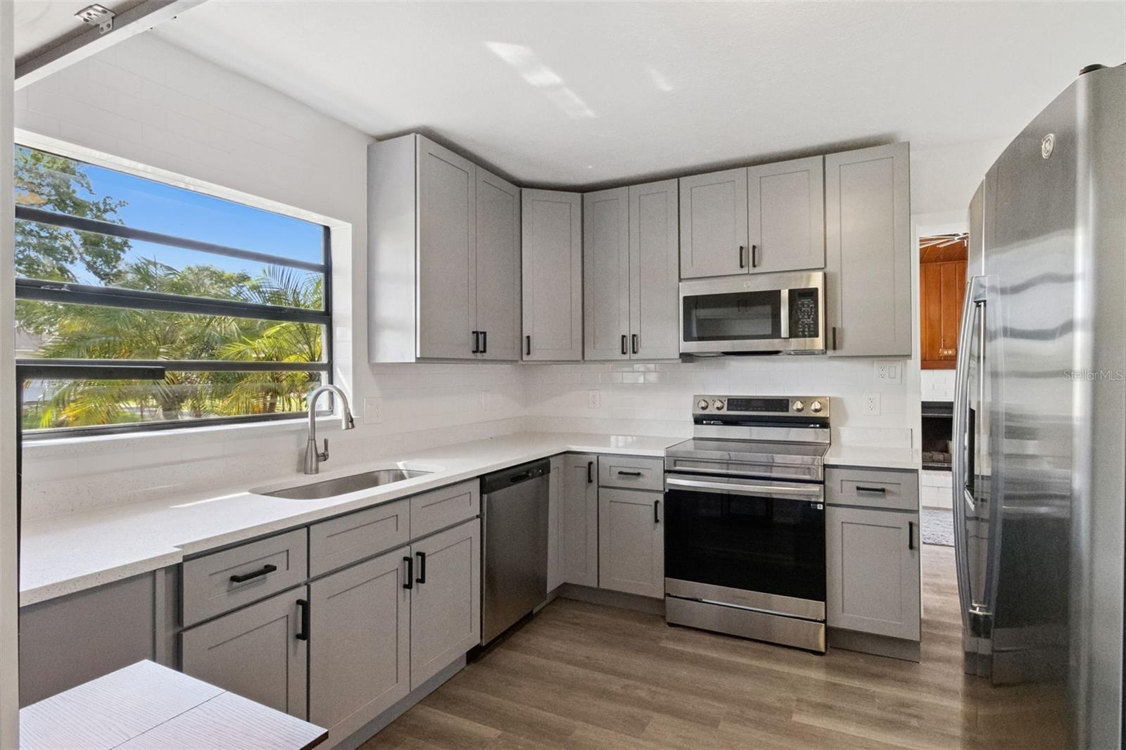 Image 10 of 20 For 9033 3rd Street N