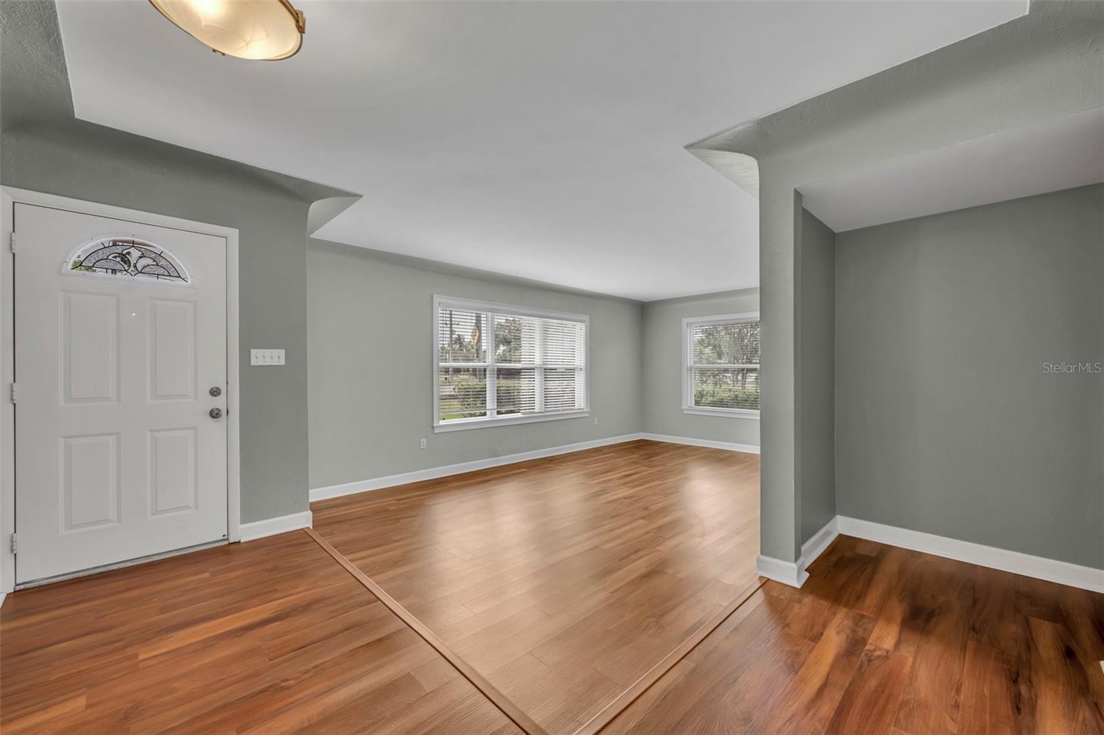 Image 6 of 37 For 1329 Maury Road