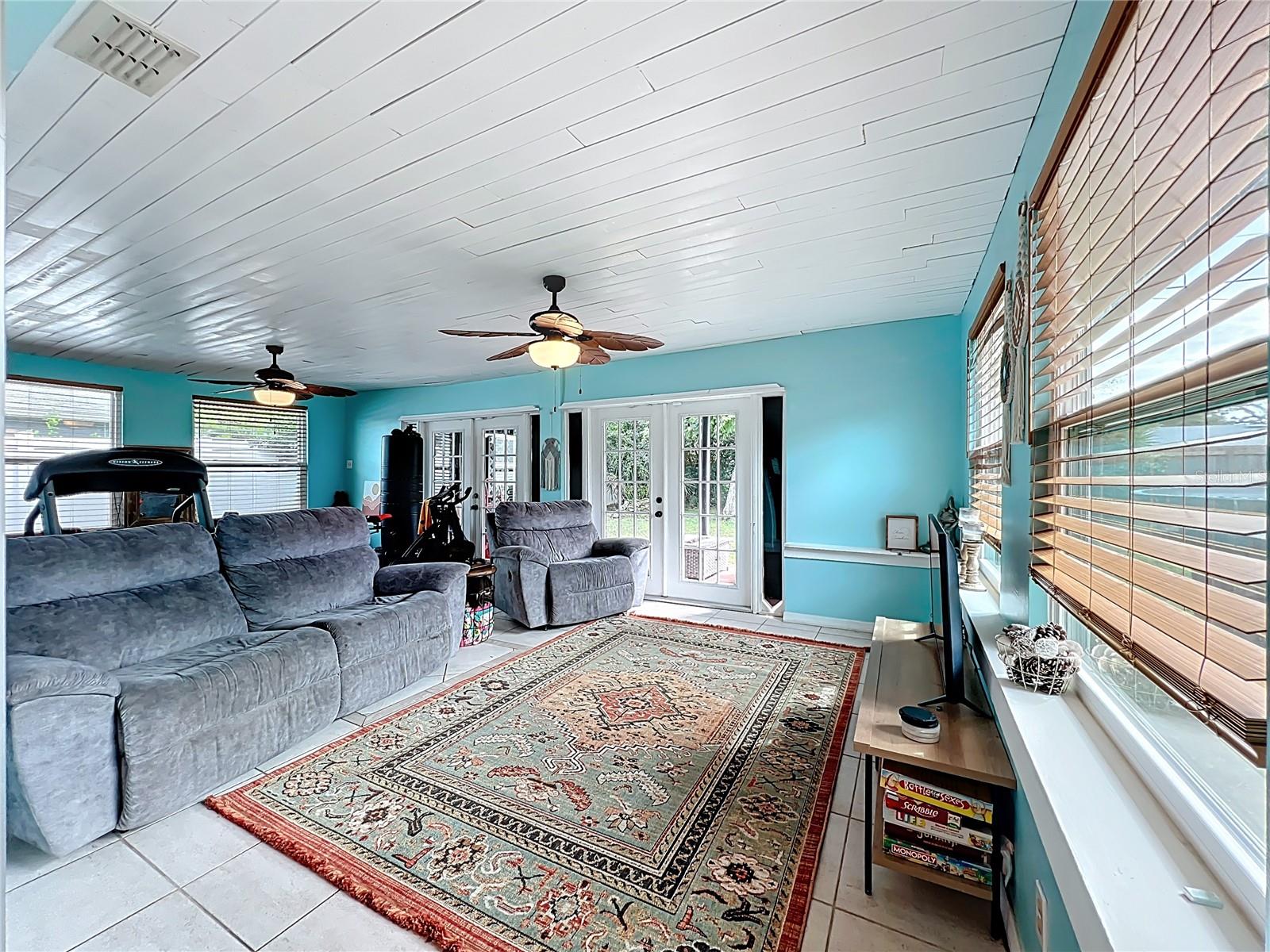 Image 16 of 63 For 1098 Henry Balch Drive