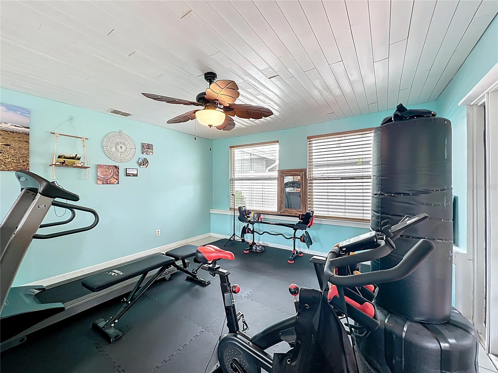 Image 20 of 63 For 1098 Henry Balch Drive
