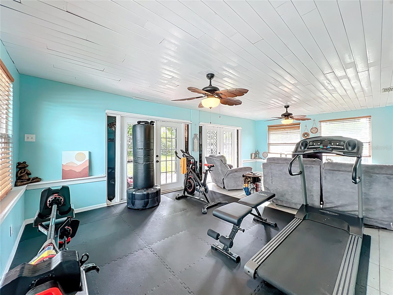 Image 21 of 63 For 1098 Henry Balch Drive