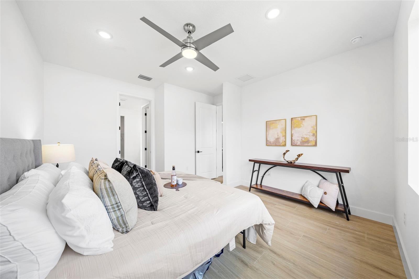 Image 11 of 35 For 2990 Hackensack Avenue Se
