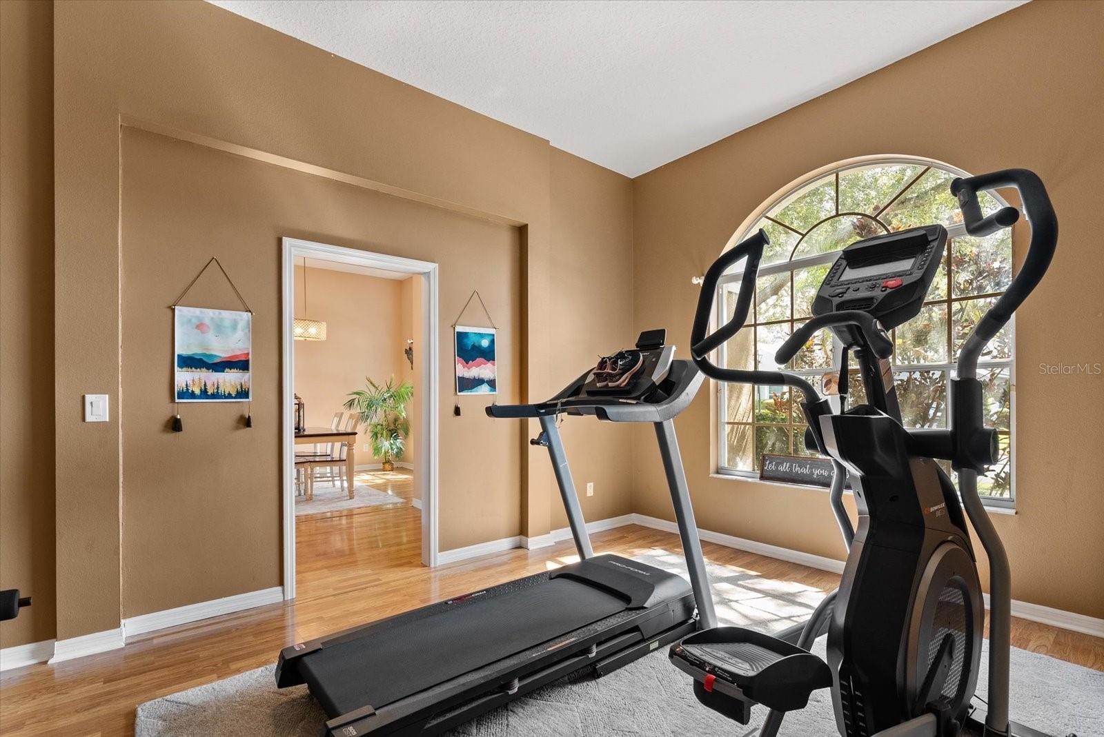 Image 23 of 34 For 3377 Sterling Lake Circle