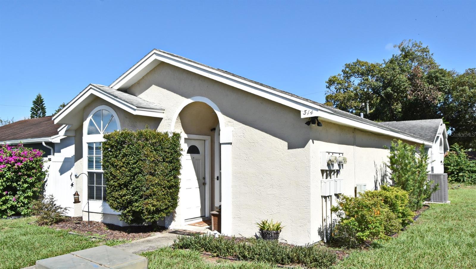 Image 3 of 30 For 314 San Gabriel Street