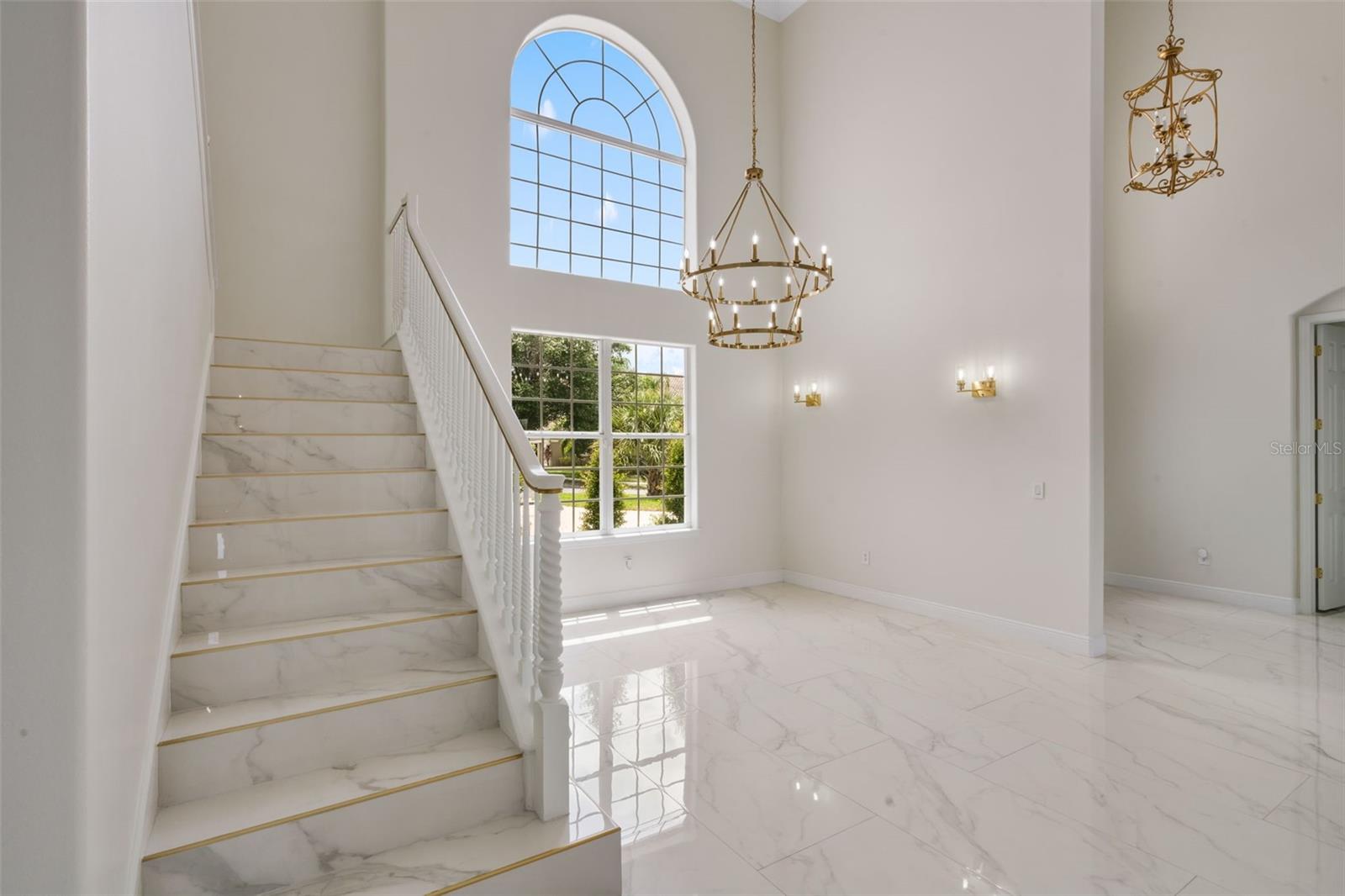 Image 7 of 61 For 408 Chelsea Avenue