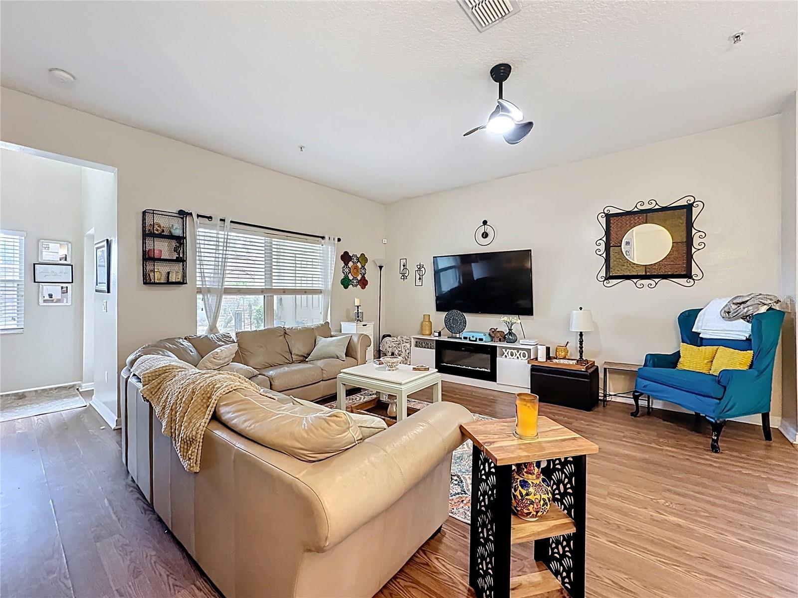 Image 10 of 33 For 1838 Sunset Palm Drive