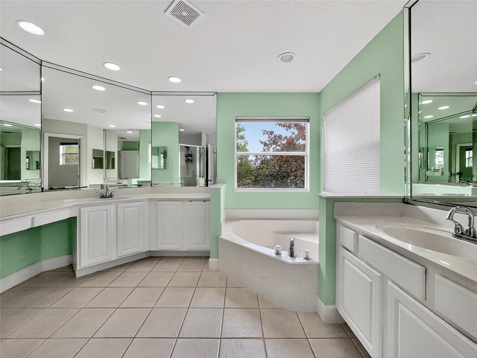 Image 31 of 62 For 3511 Hollow Oak Run