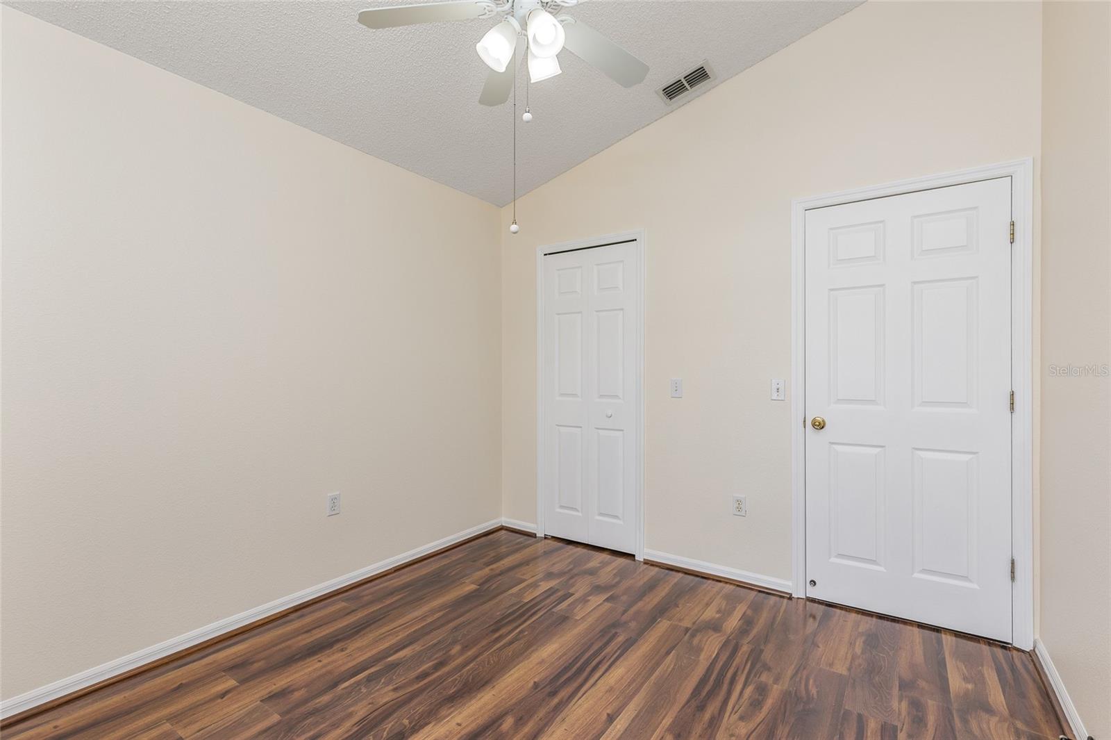 Image 6 of 44 For 312 Royal Ridge Drive