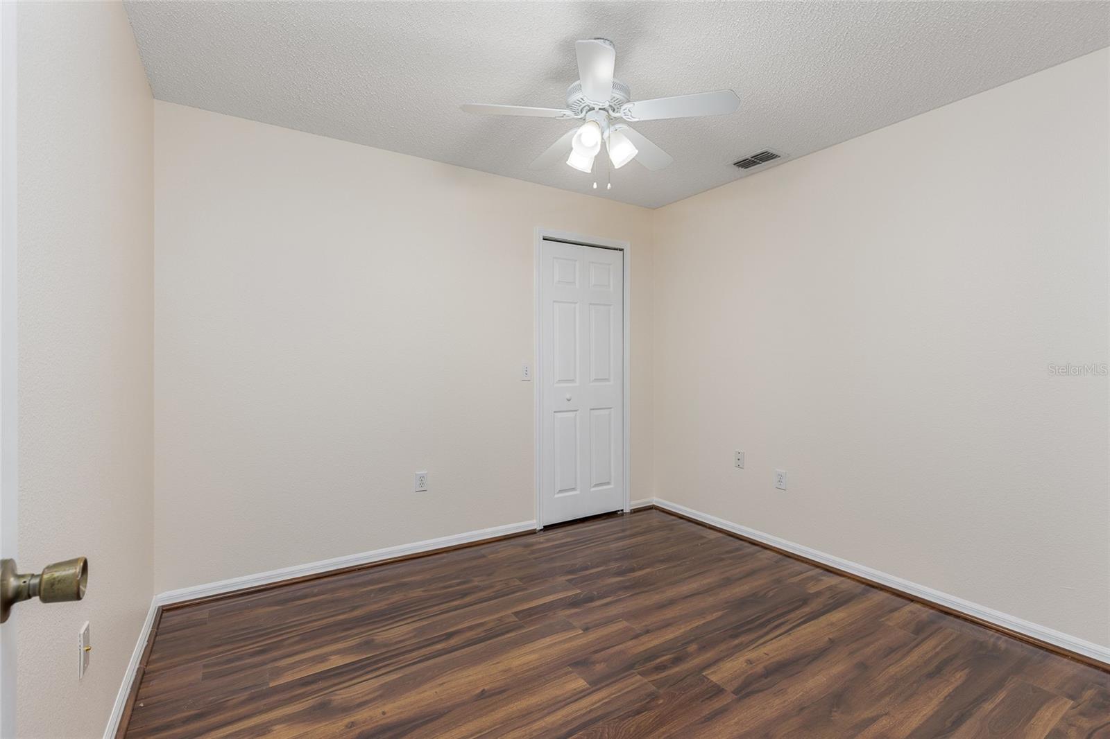 Image 8 of 44 For 312 Royal Ridge Drive