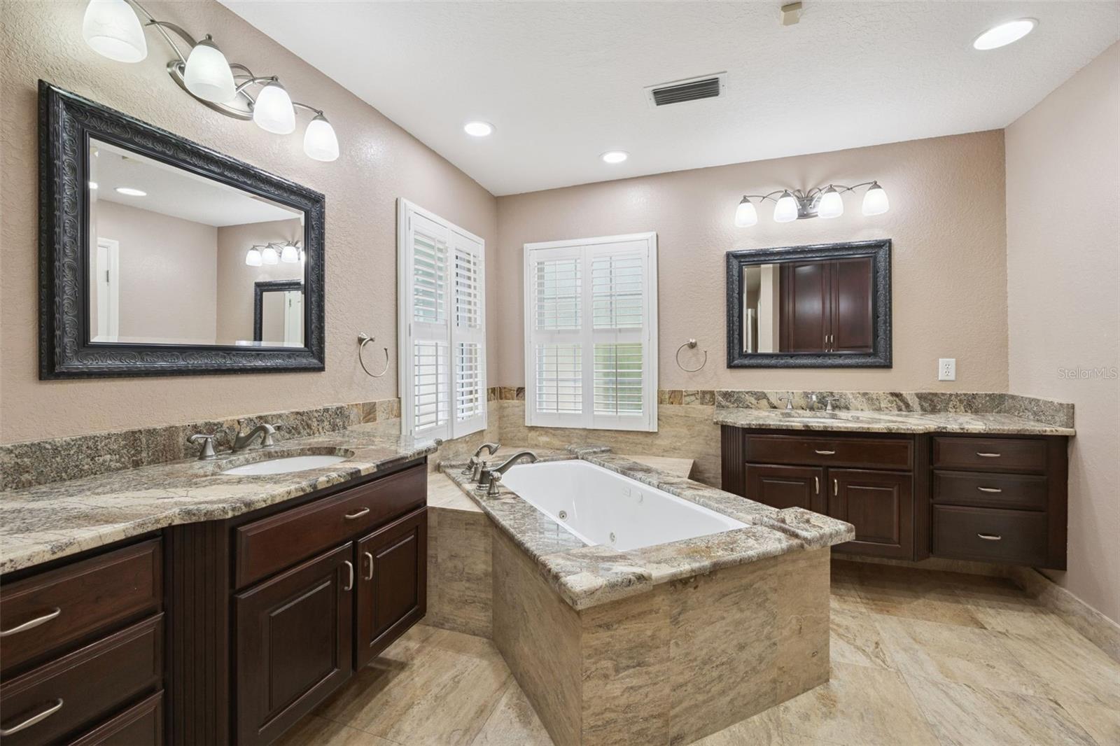 Image 14 of 62 For 17608 Deer Isle Circle