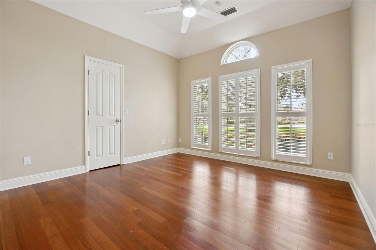 Image 32 of 62 For 17608 Deer Isle Circle