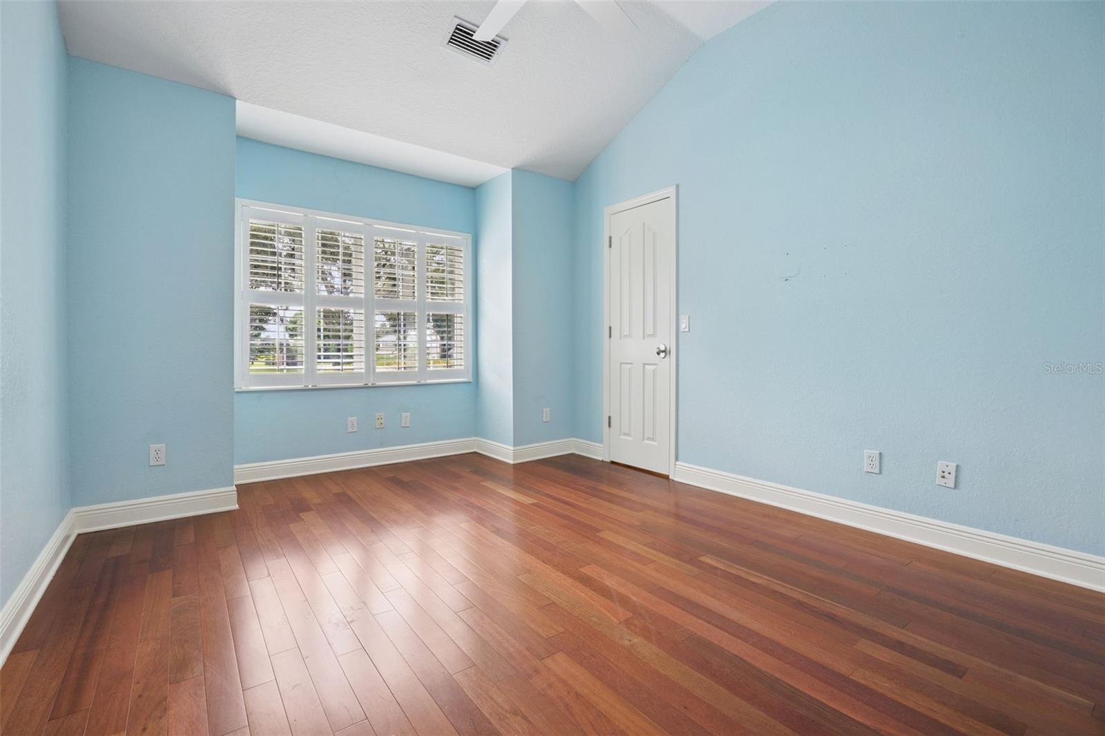 Image 34 of 62 For 17608 Deer Isle Circle