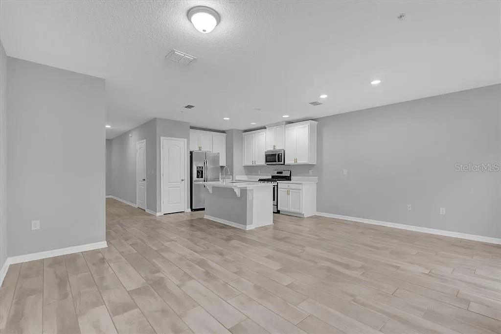 Image 18 of 28 For 232 Rustic Loop