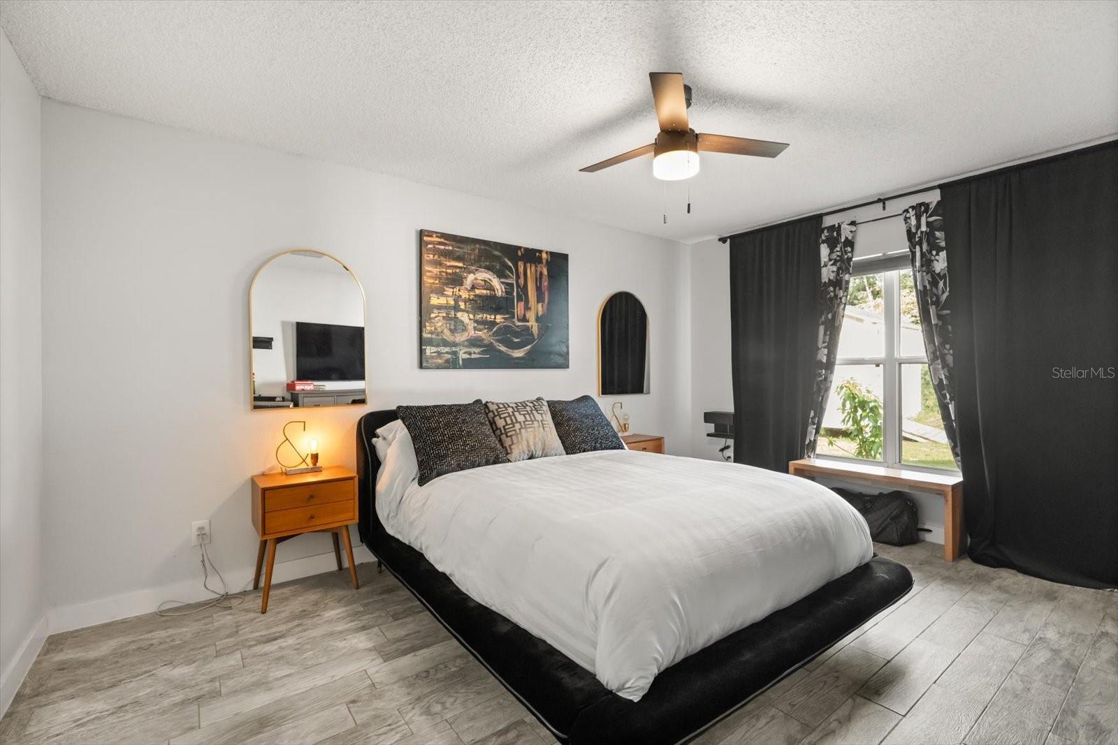 Image 14 of 31 For 11805 Foxglove Drive