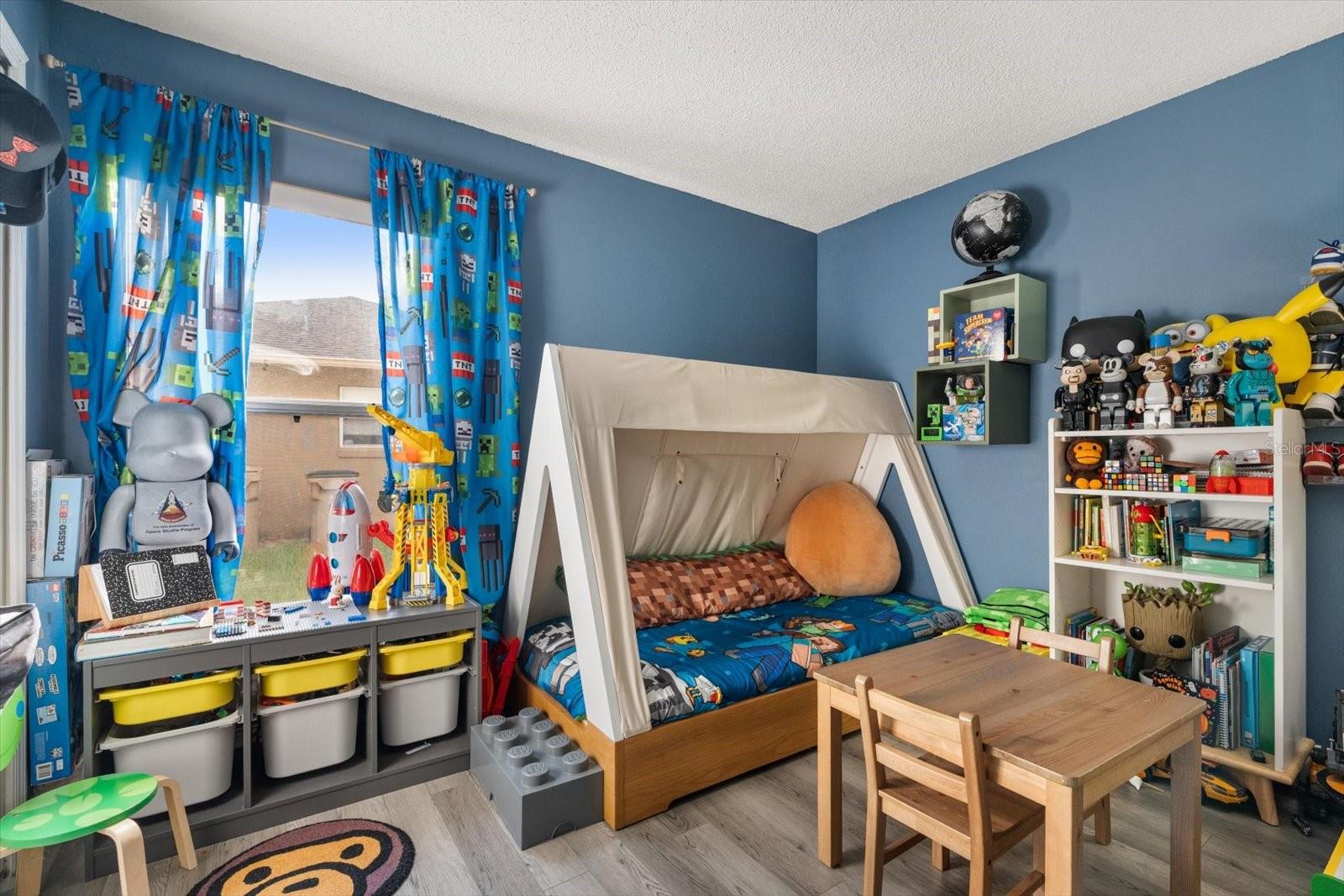 Image 20 of 31 For 11805 Foxglove Drive