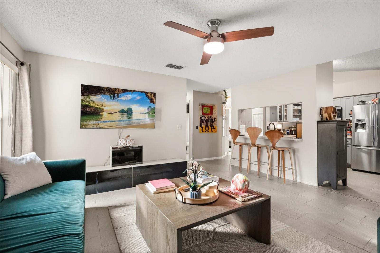 Image 4 of 31 For 11805 Foxglove Drive