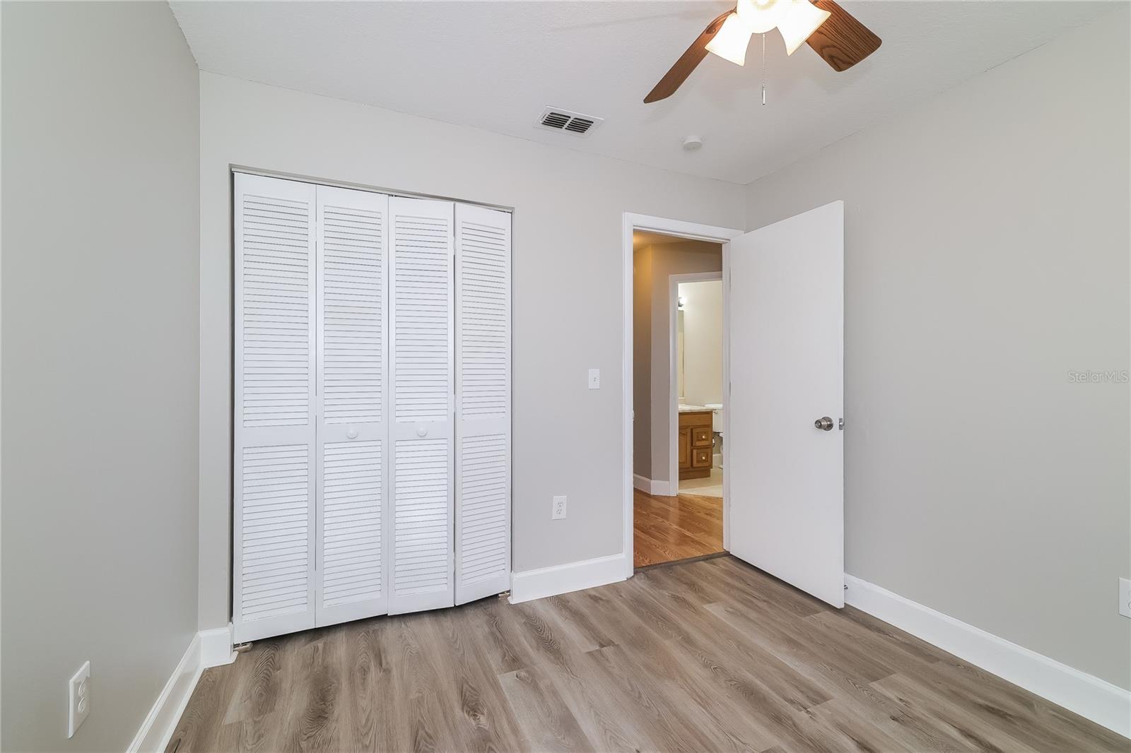 Image 11 of 16 For 123 Kings Pond Avenue