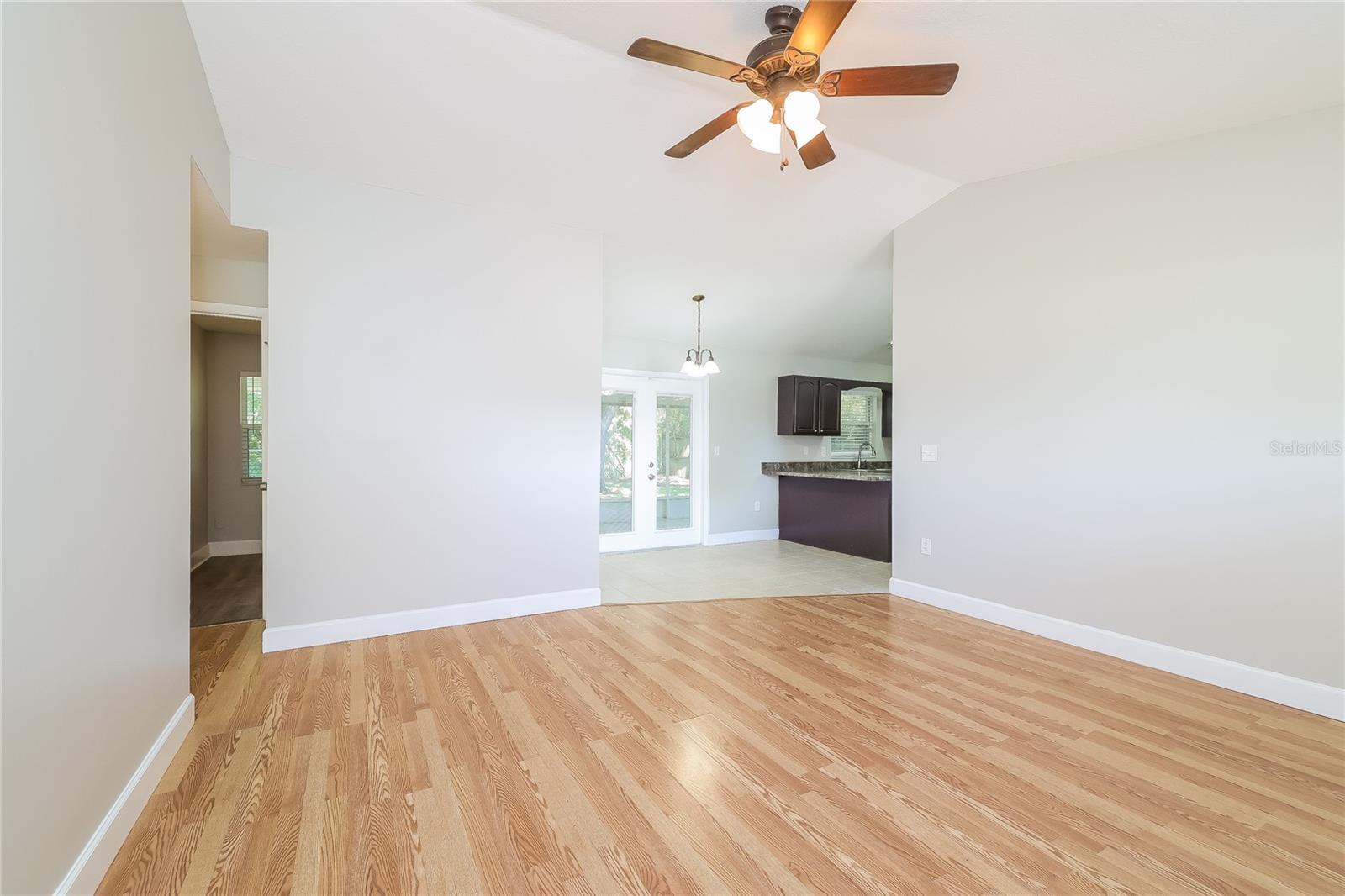 Image 2 of 16 For 123 Kings Pond Avenue