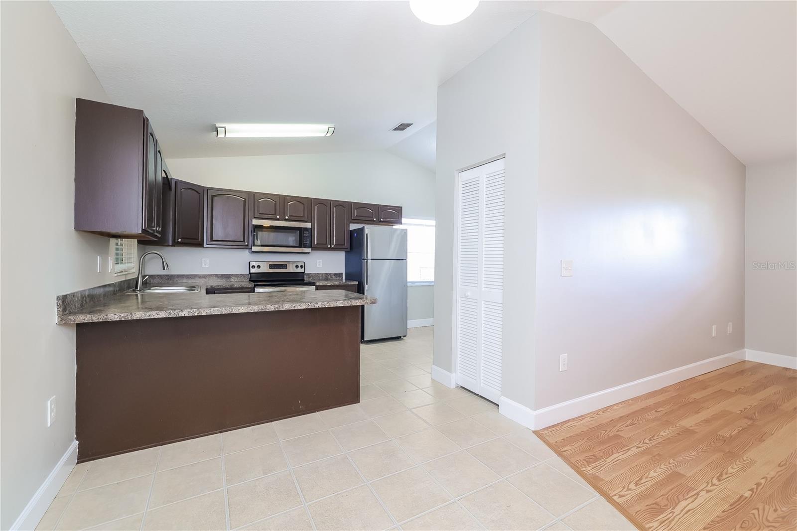 Image 3 of 16 For 123 Kings Pond Avenue