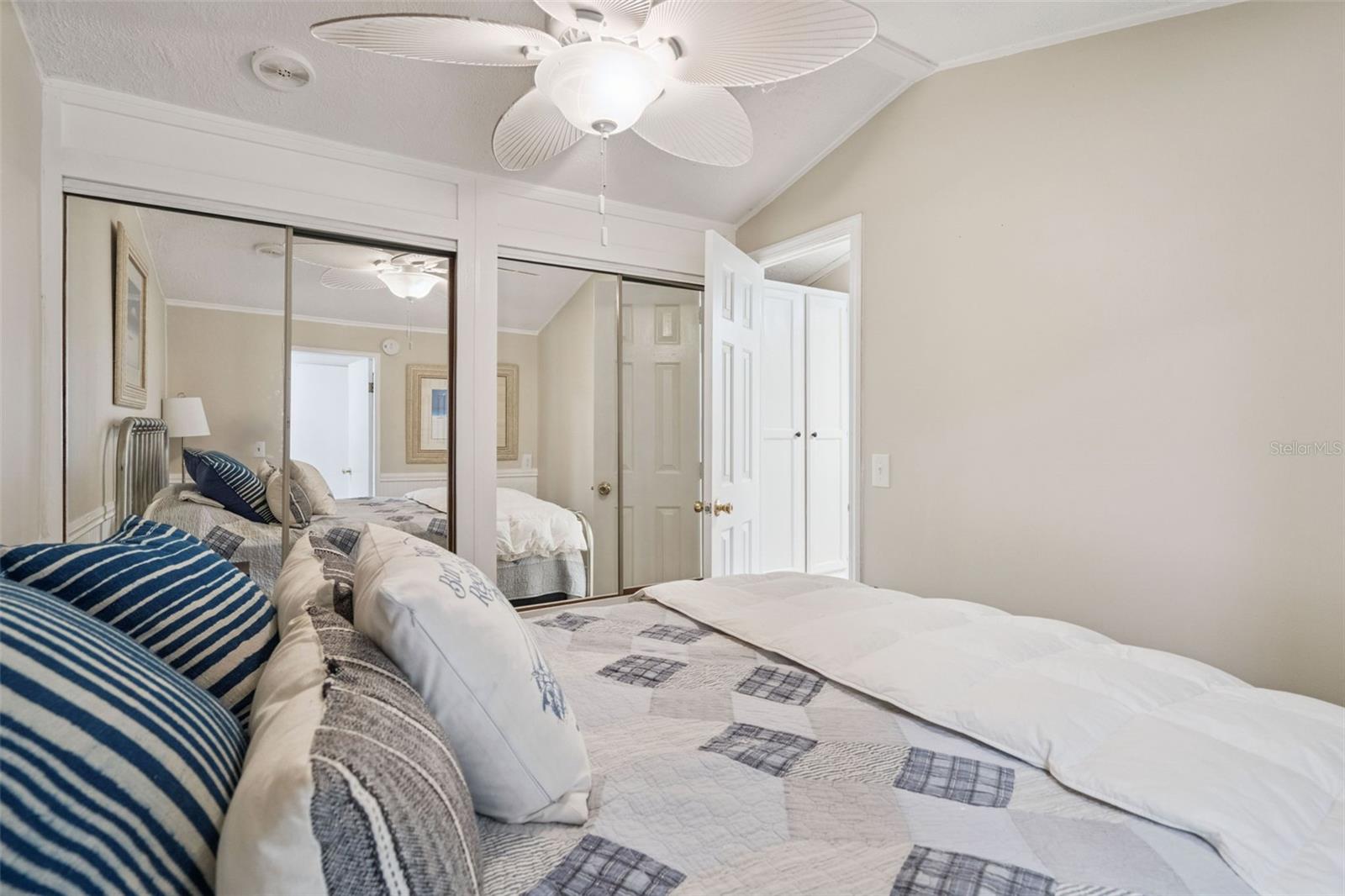 Image 14 of 30 For 101 Tournament Drive 101