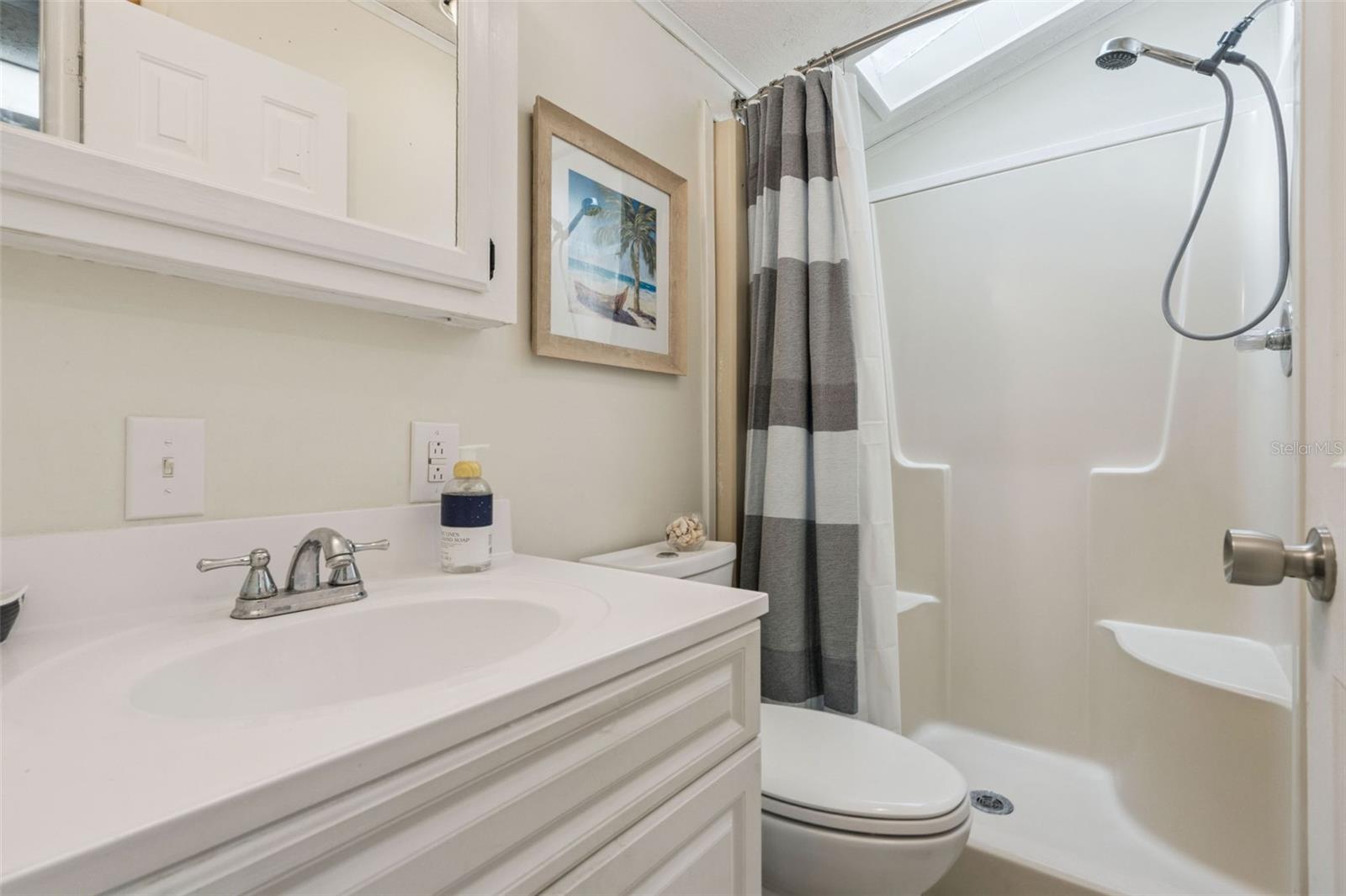 Image 15 of 30 For 101 Tournament Drive 101