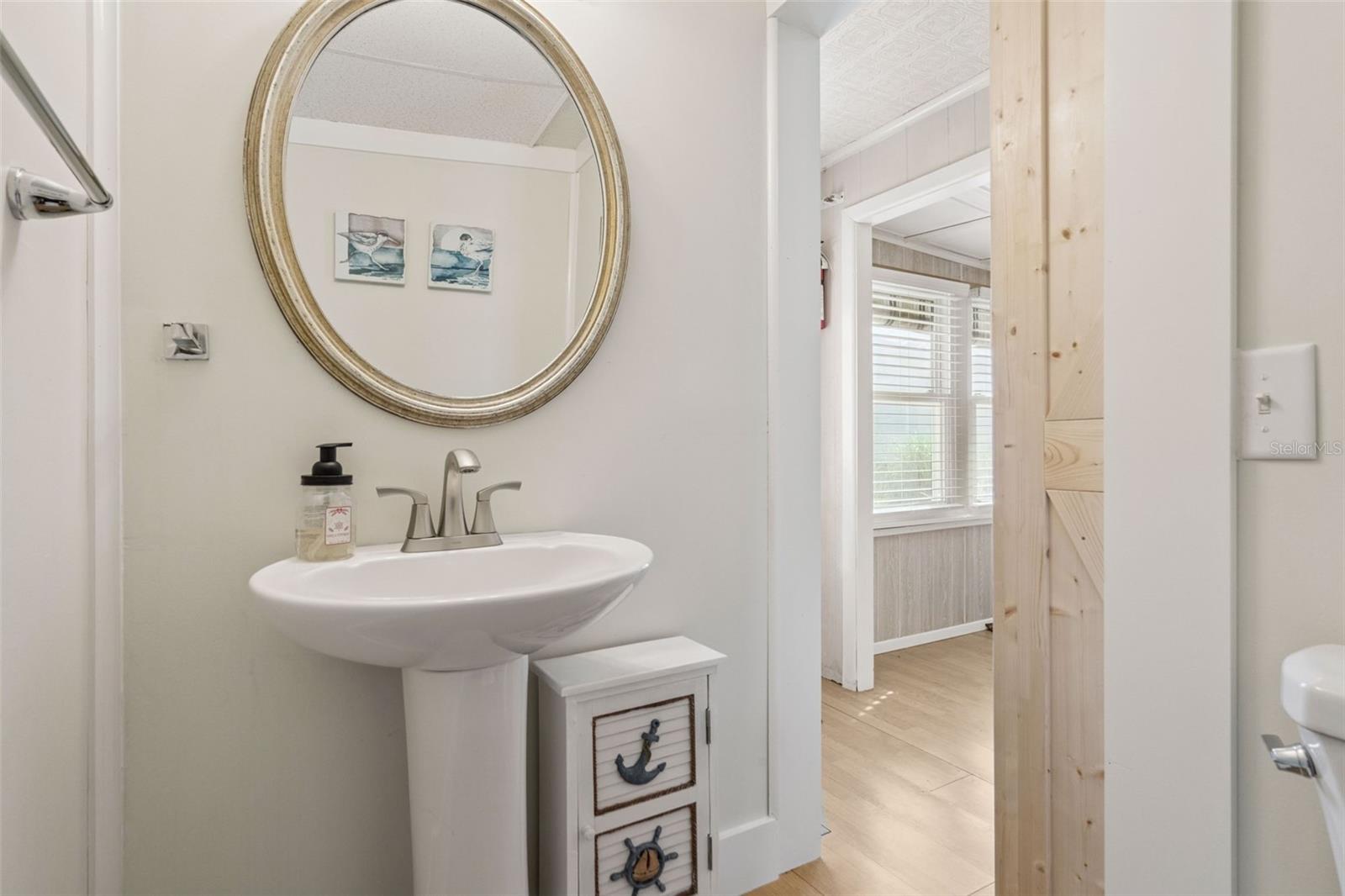 Image 18 of 30 For 101 Tournament Drive 101