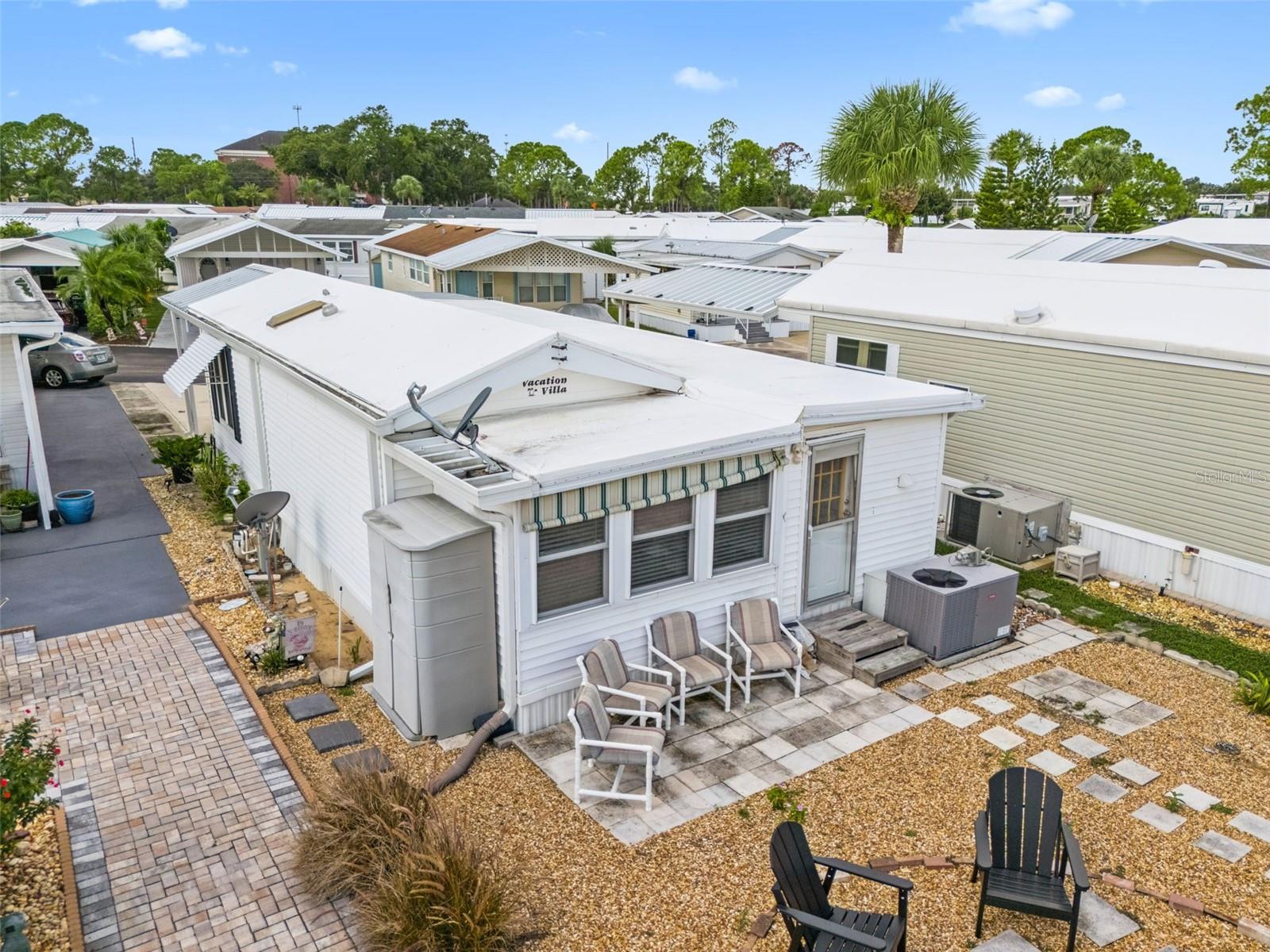 Image 21 of 30 For 101 Tournament Drive 101