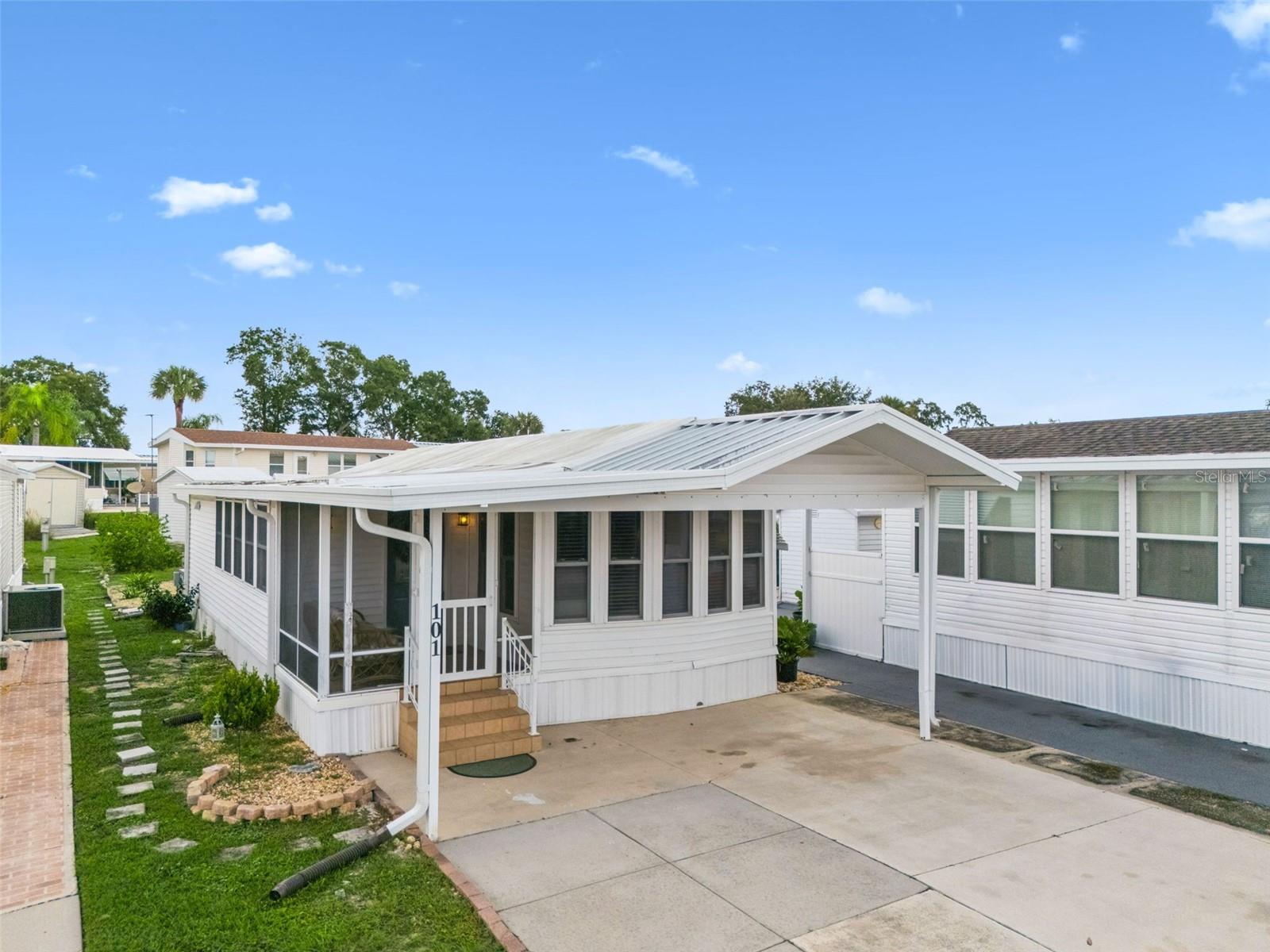 Image 3 of 30 For 101 Tournament Drive 101