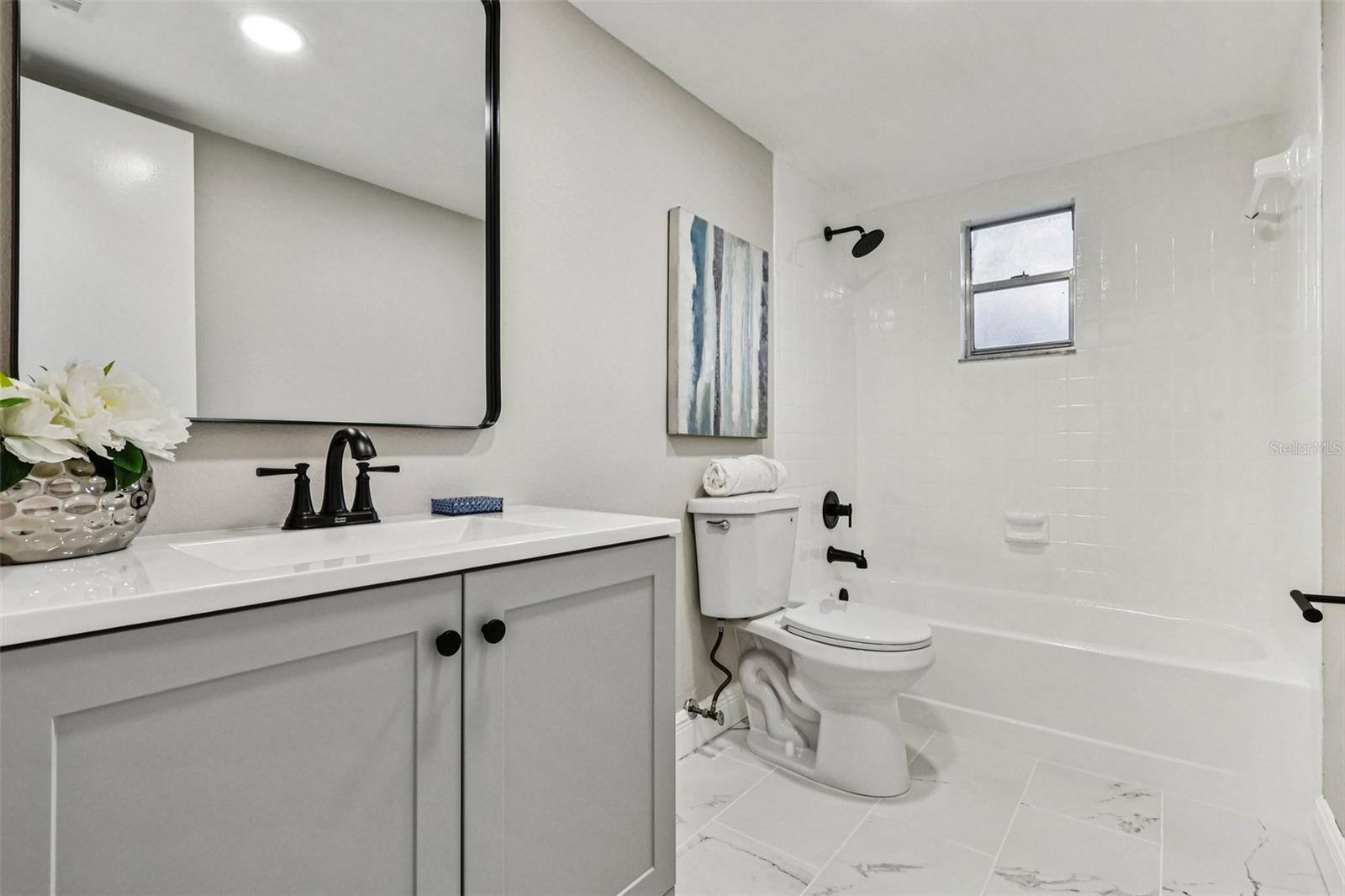 Image 22 of 34 For 1170 Mina Avenue Ne