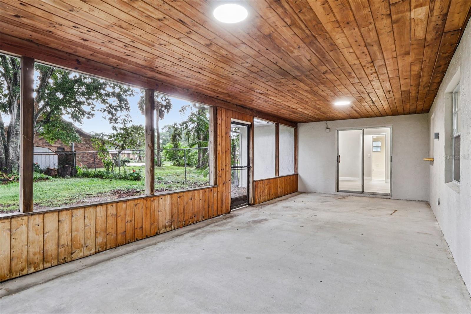 Image 29 of 34 For 1170 Mina Avenue Ne