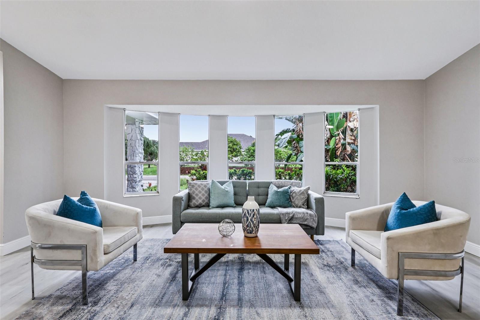 Image 3 of 34 For 1170 Mina Avenue Ne