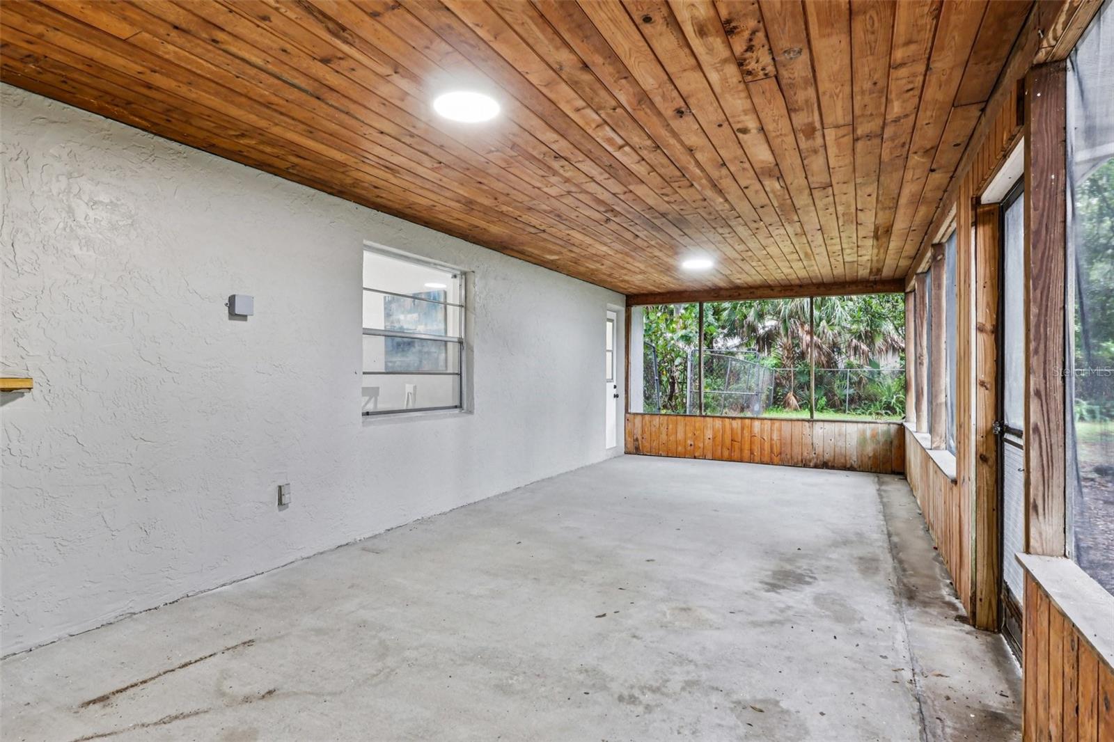 Image 30 of 34 For 1170 Mina Avenue Ne