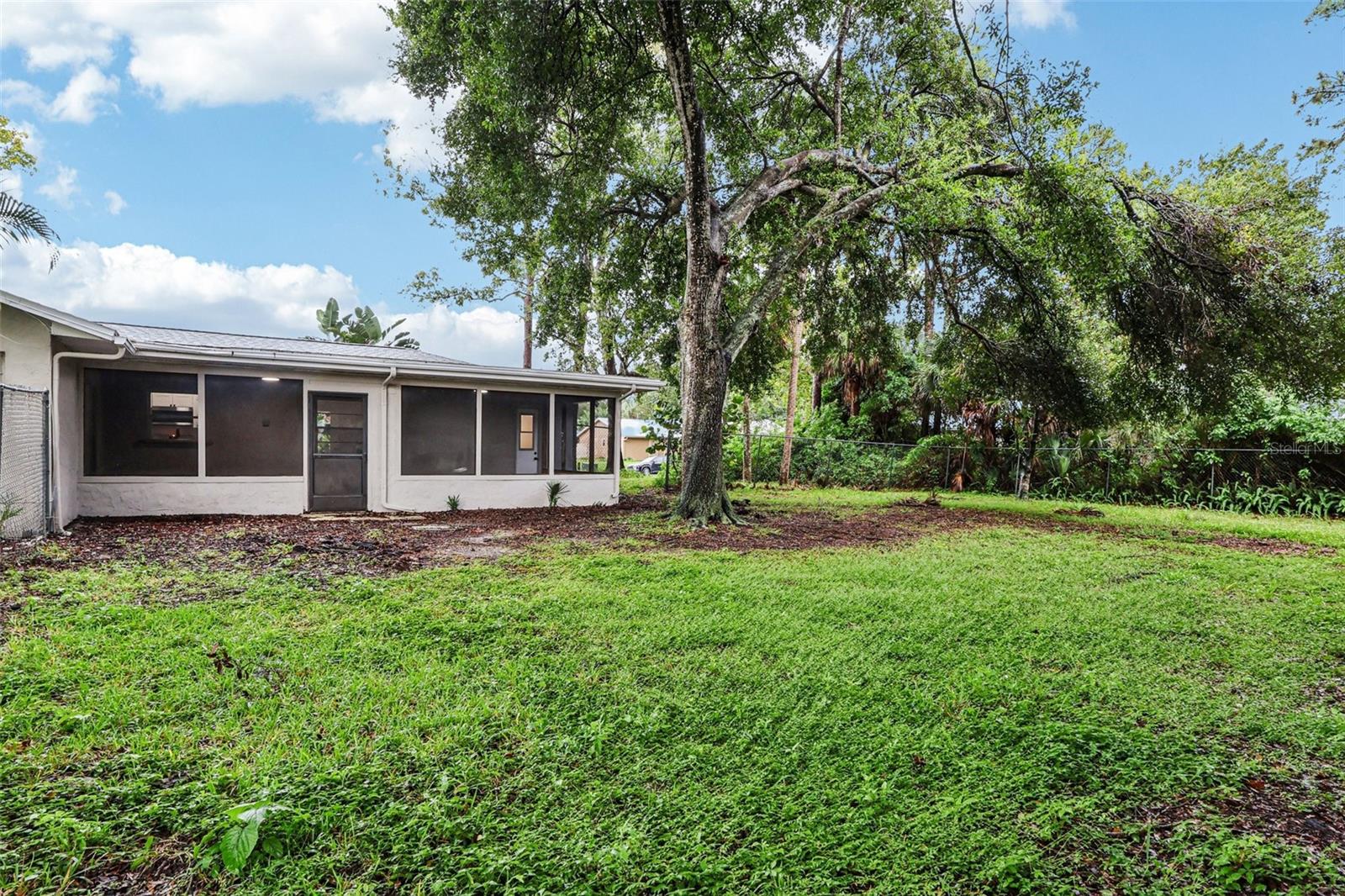 Image 31 of 34 For 1170 Mina Avenue Ne