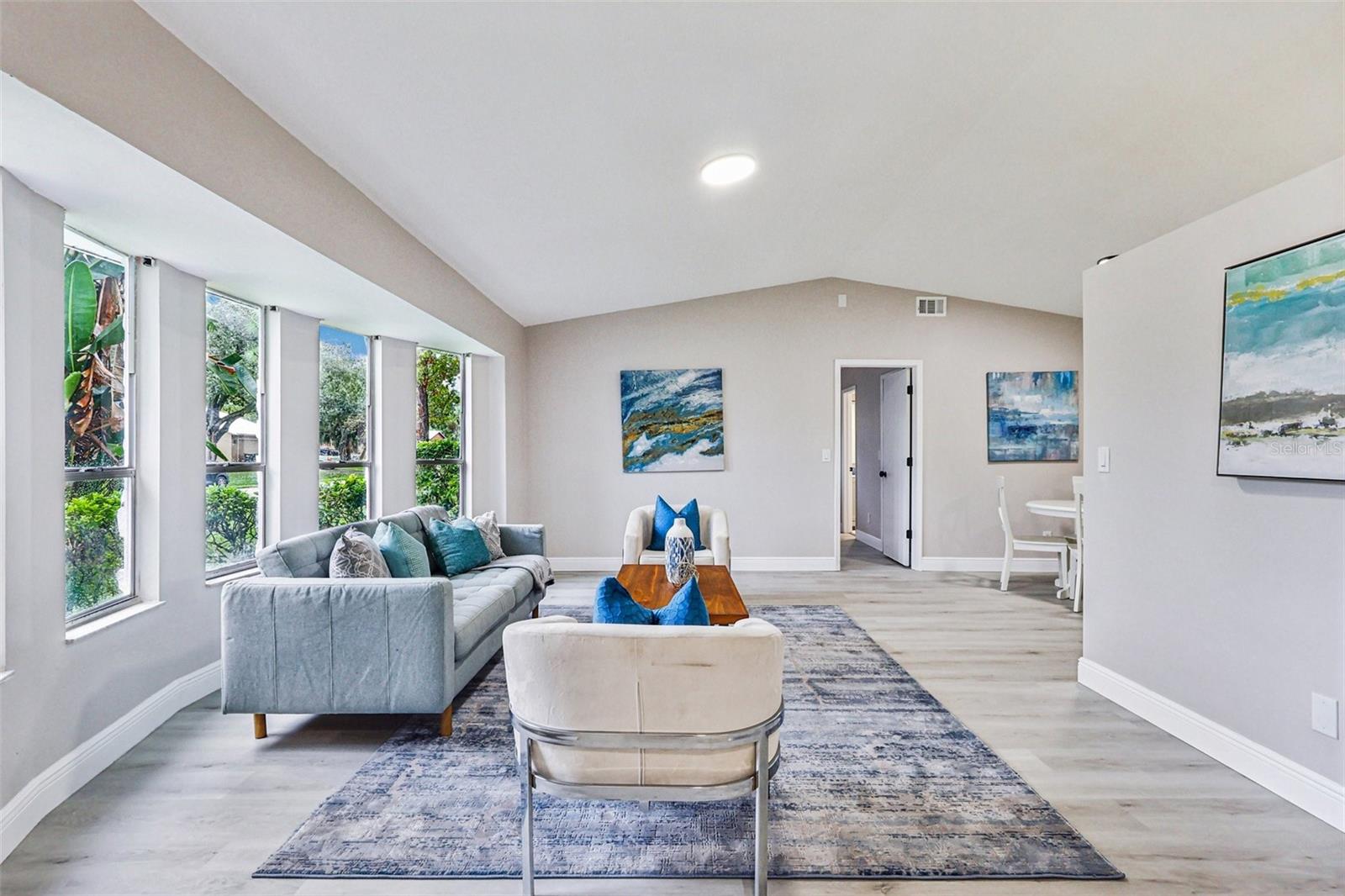 Image 5 of 34 For 1170 Mina Avenue Ne