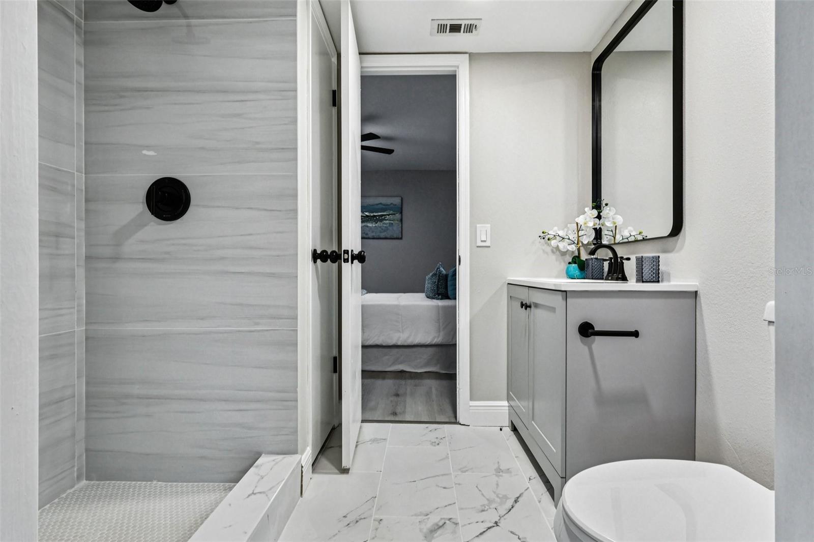 Image 7 of 34 For 1170 Mina Avenue Ne