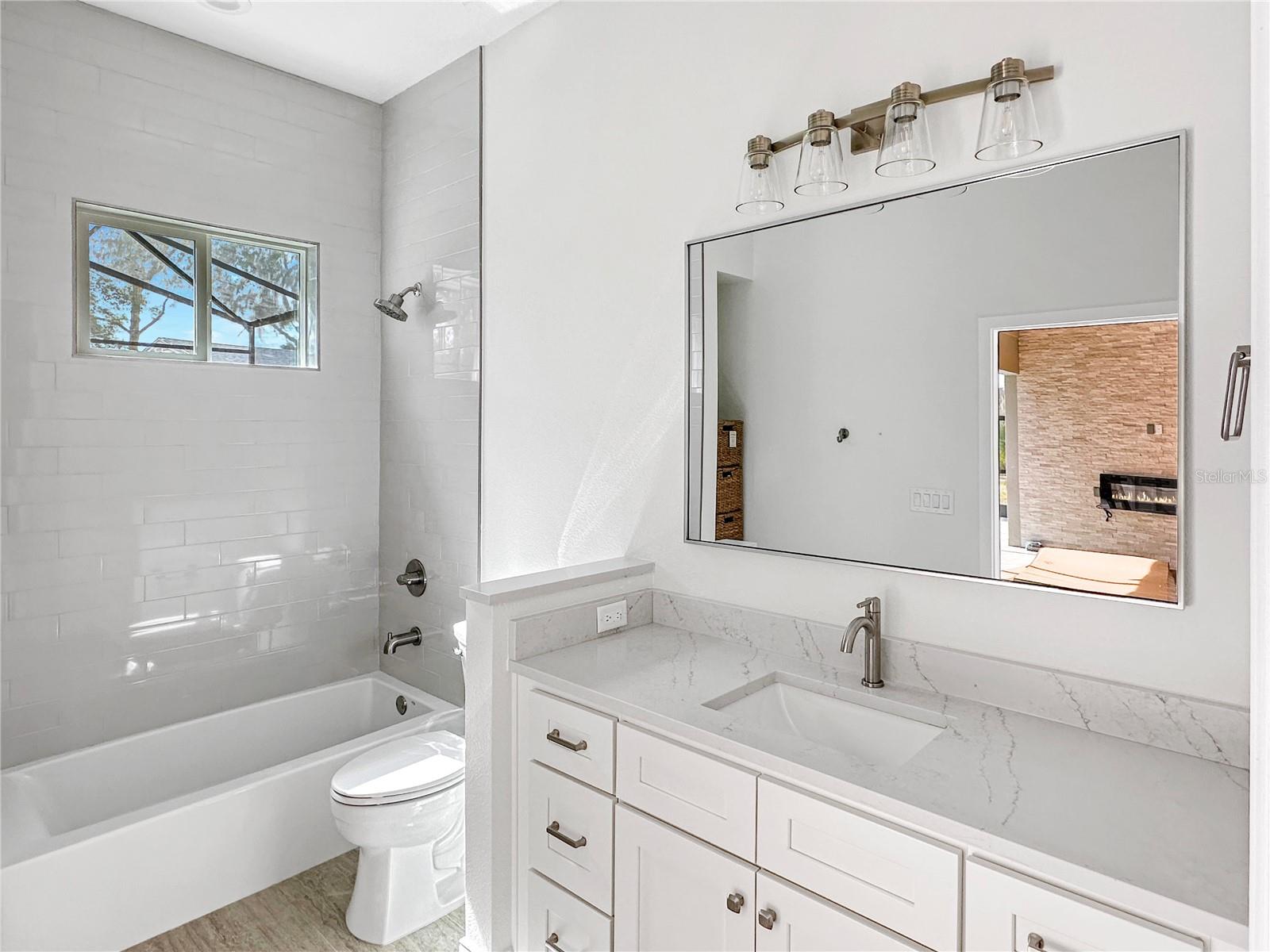 Image 7 of 10 For 935 Thompson Road