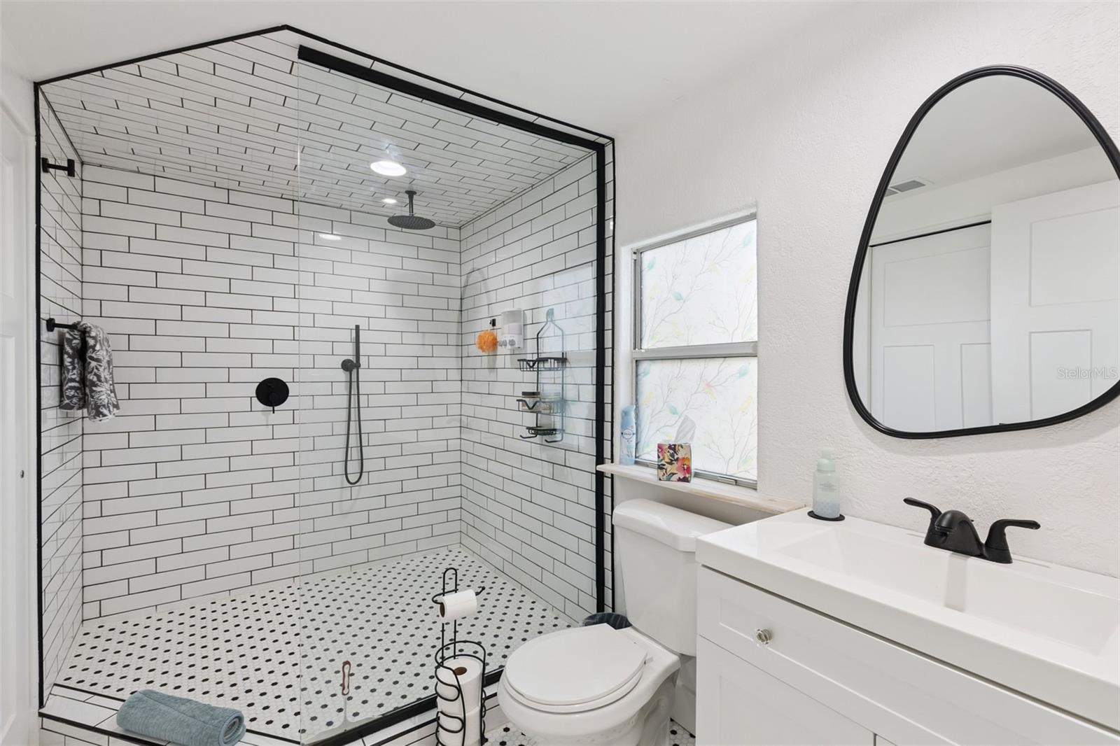 Image 25 of 79 For 1011 Liberty Avenue