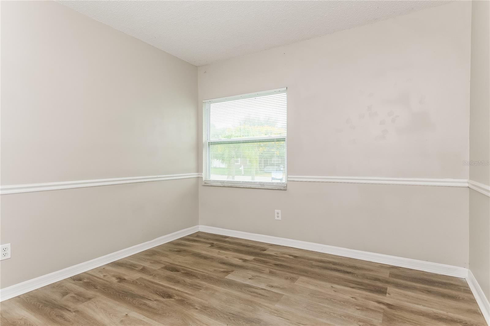 Image 11 of 16 For 1517 Colony Avenue