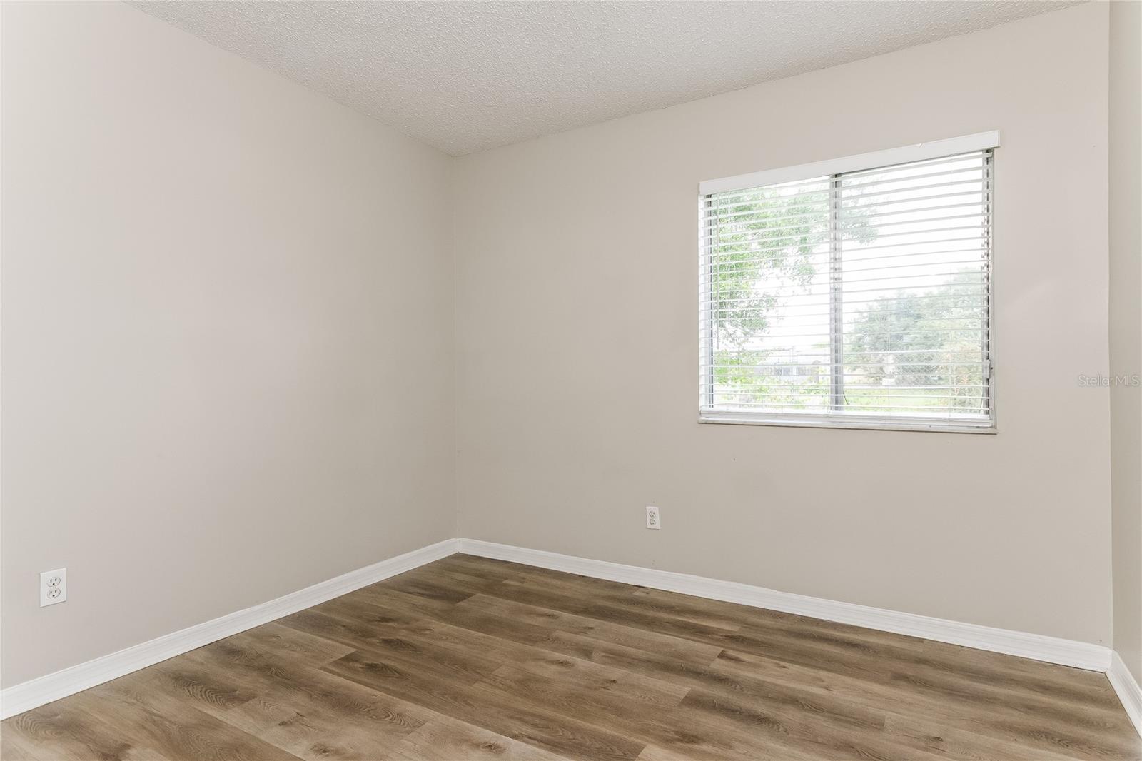 Image 13 of 16 For 1517 Colony Avenue