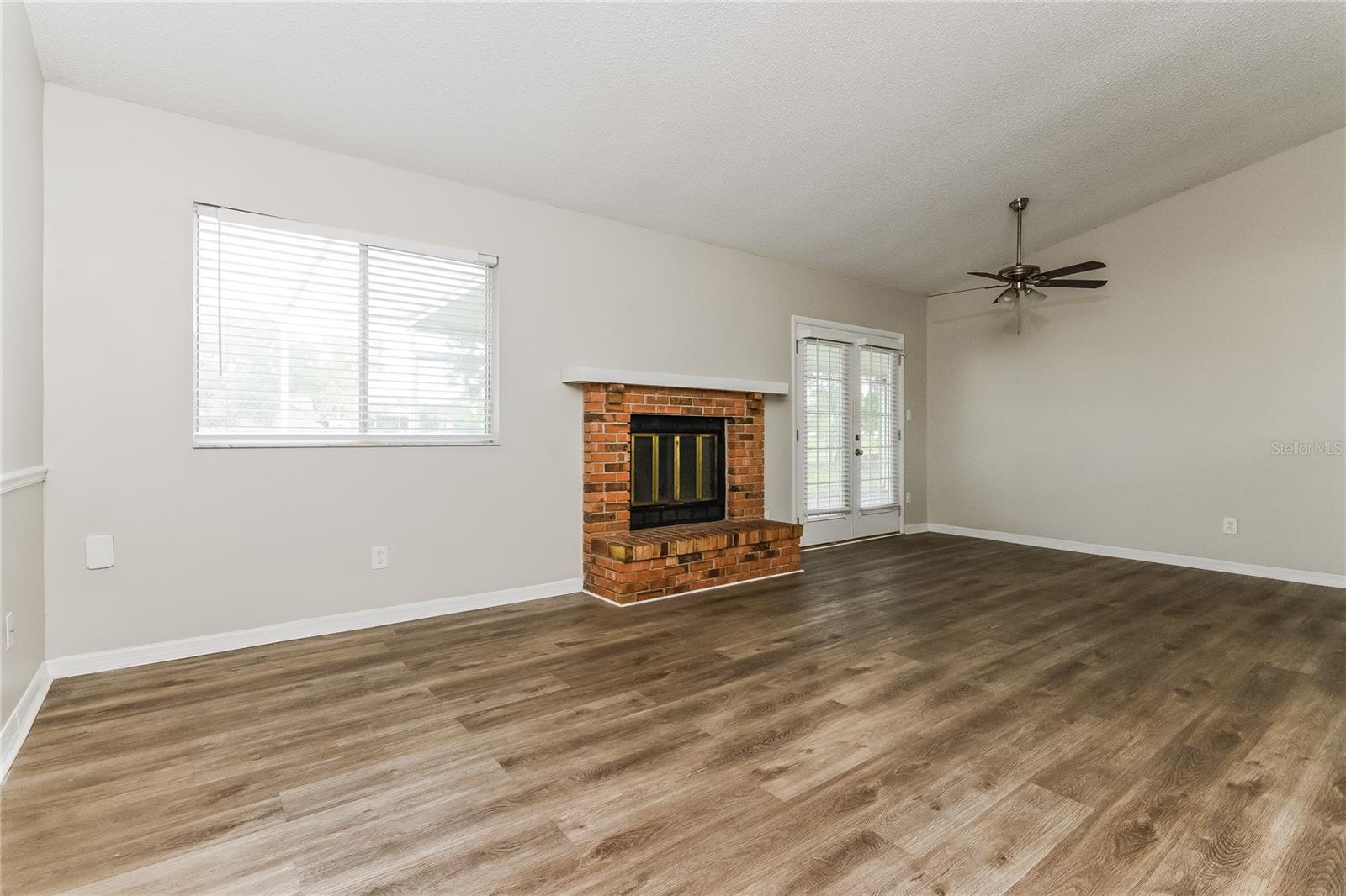 Image 4 of 16 For 1517 Colony Avenue