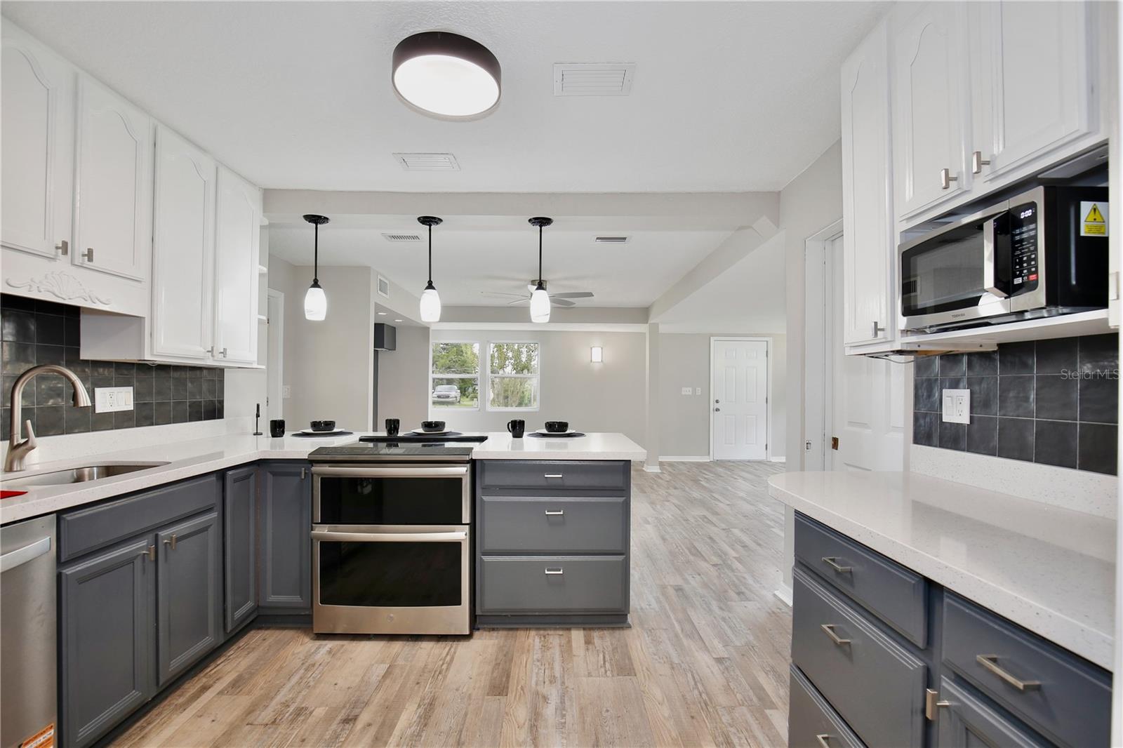 Image 14 of 52 For 780 Kentucky Avenue