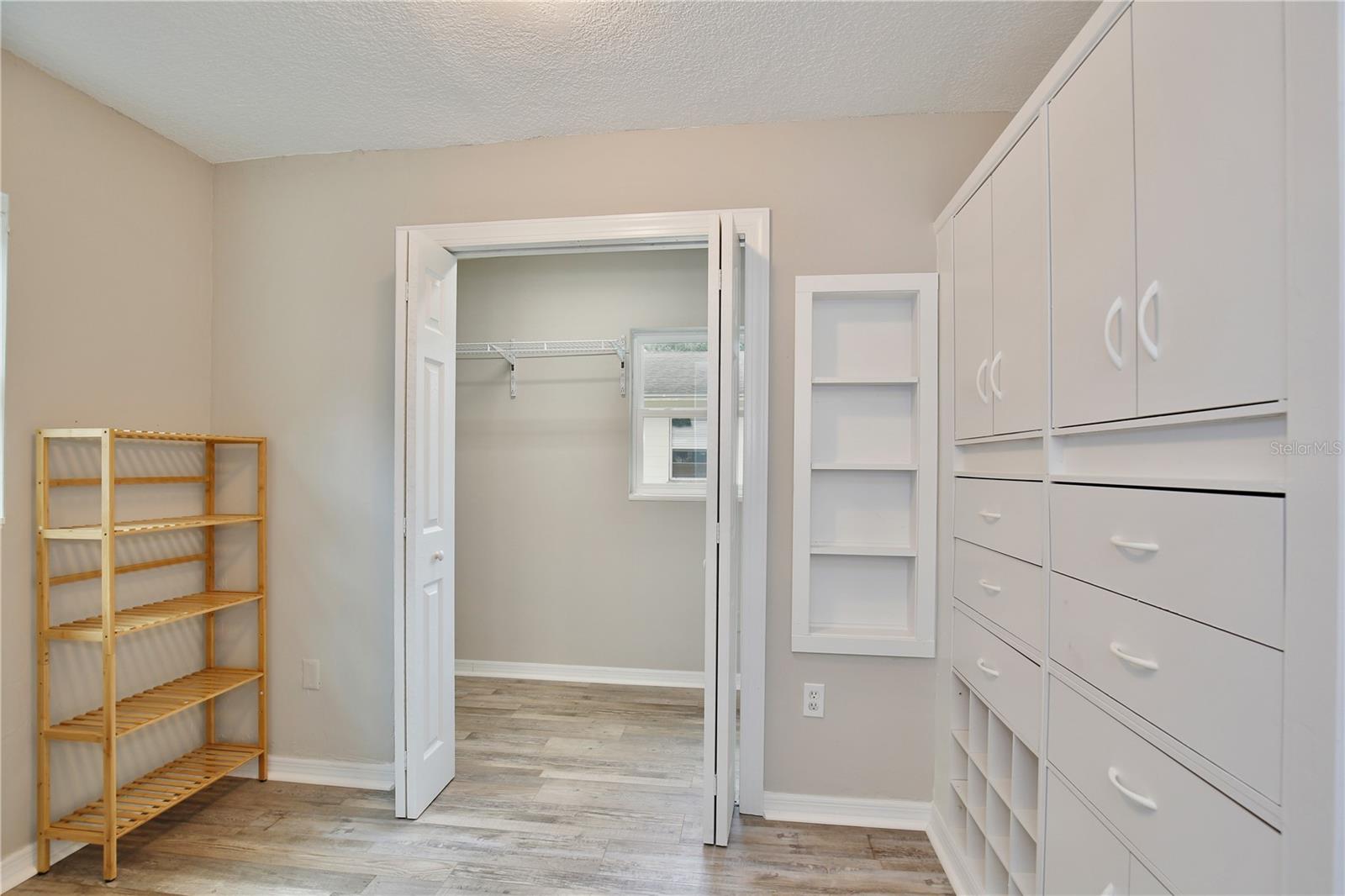 Image 22 of 52 For 780 Kentucky Avenue