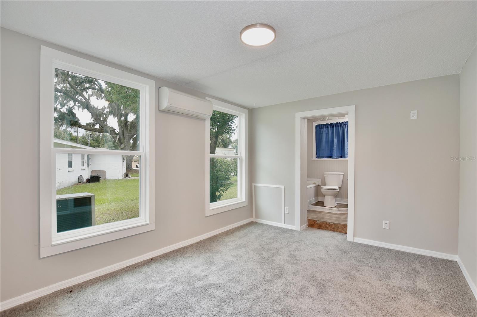 Image 23 of 52 For 780 Kentucky Avenue